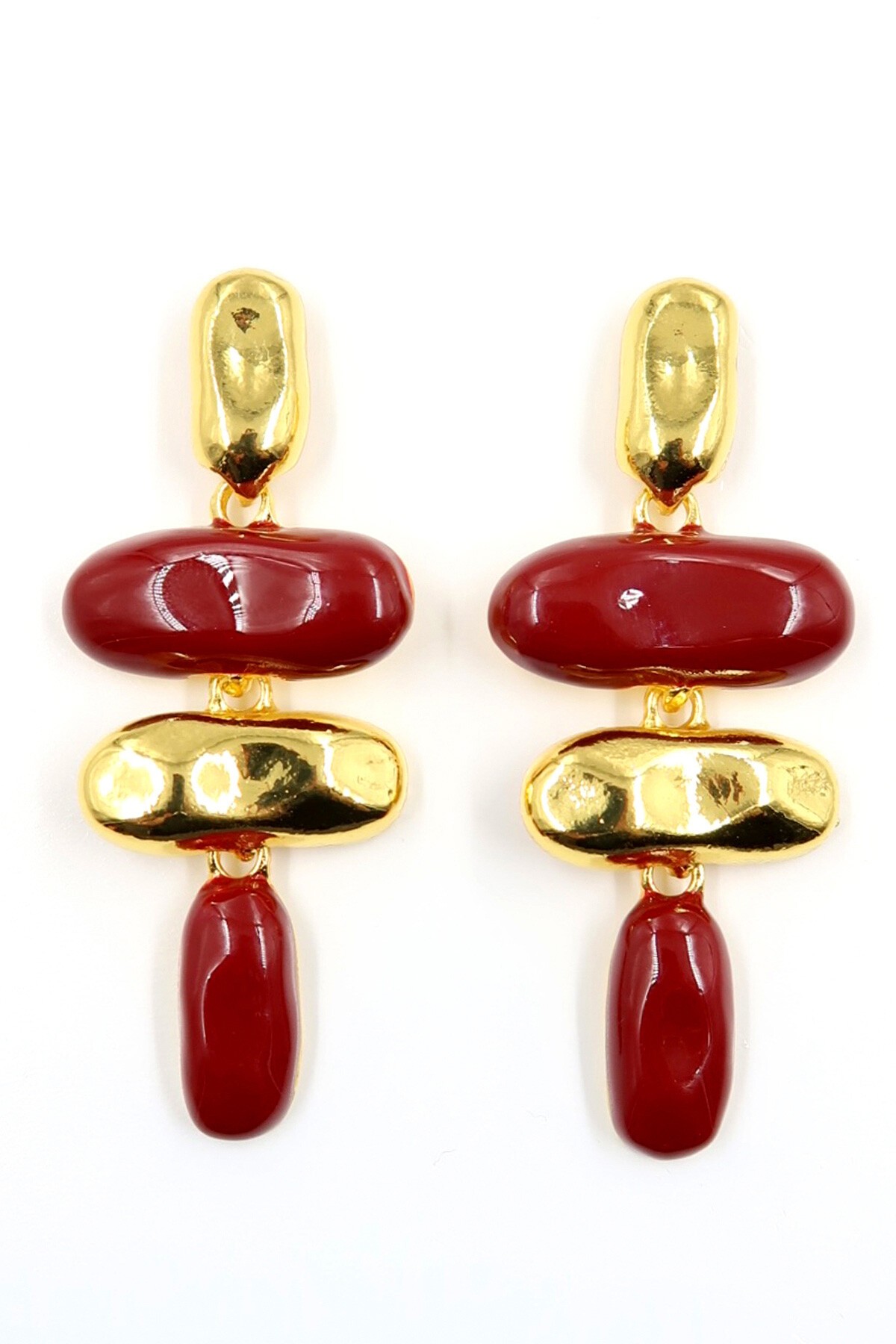 Gold Mineli Kabartmalı Modern Tasarım Küpe