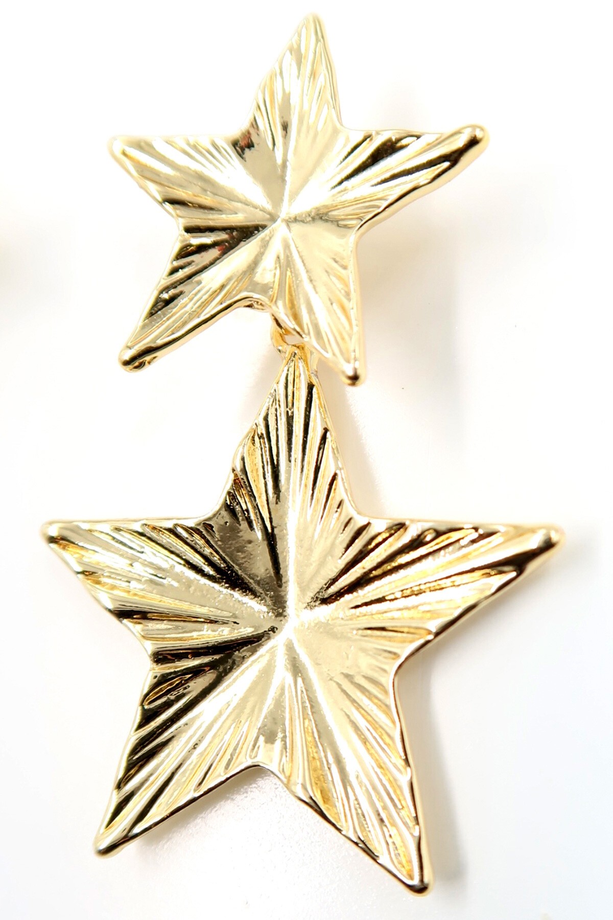 Gold Sallantılı Yıldız Tasarım Küpe