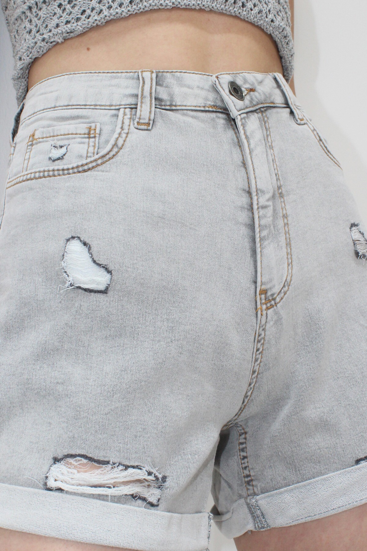 Gri 5 Cepli Double Paça Yırtık Detaylı Denim Şort