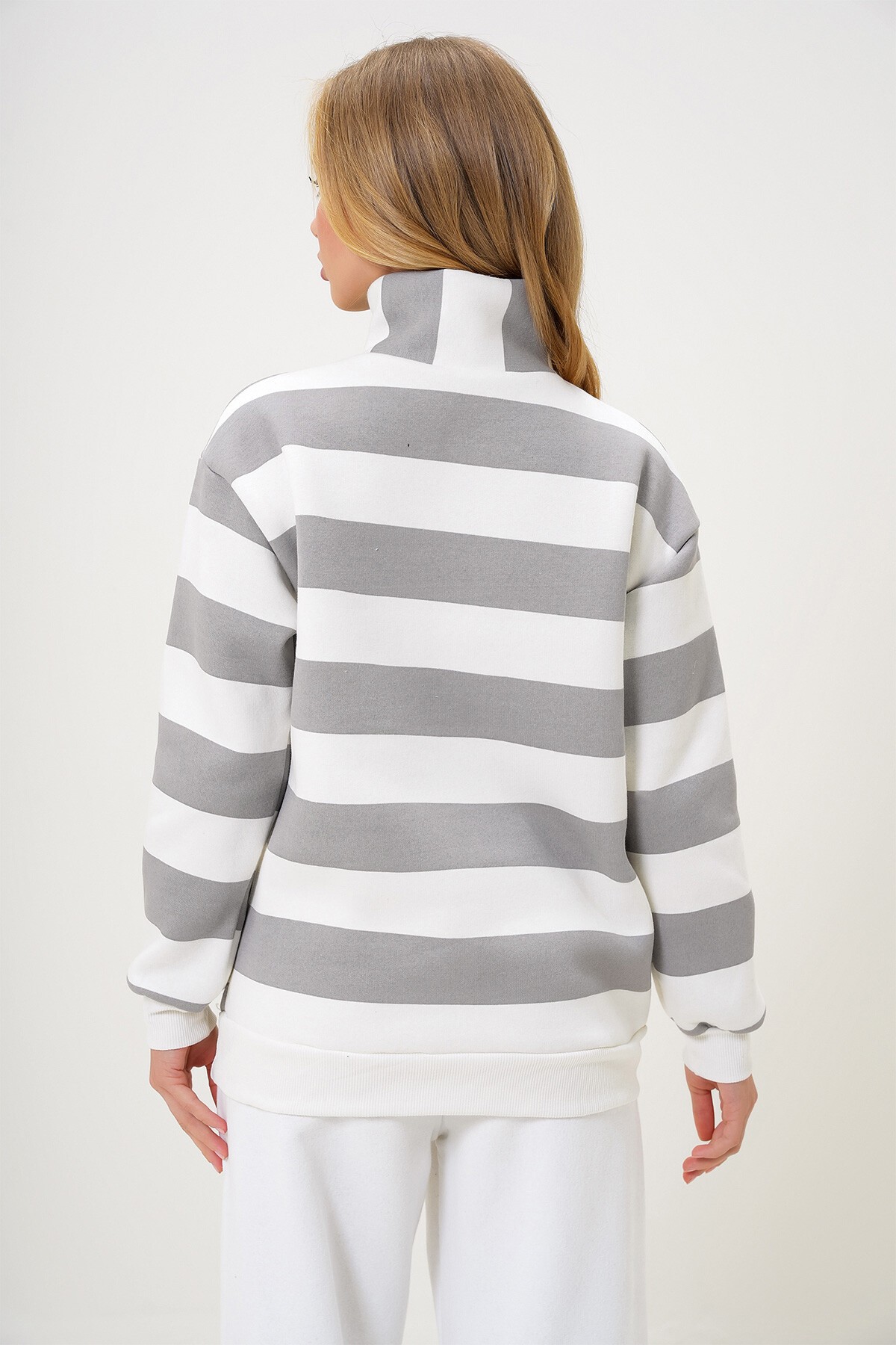 Gri Balıkçı Yaka Önü Fermuarlı Çizgili Üç İplik İçi Şardonlu Kışlık Sweatshırt