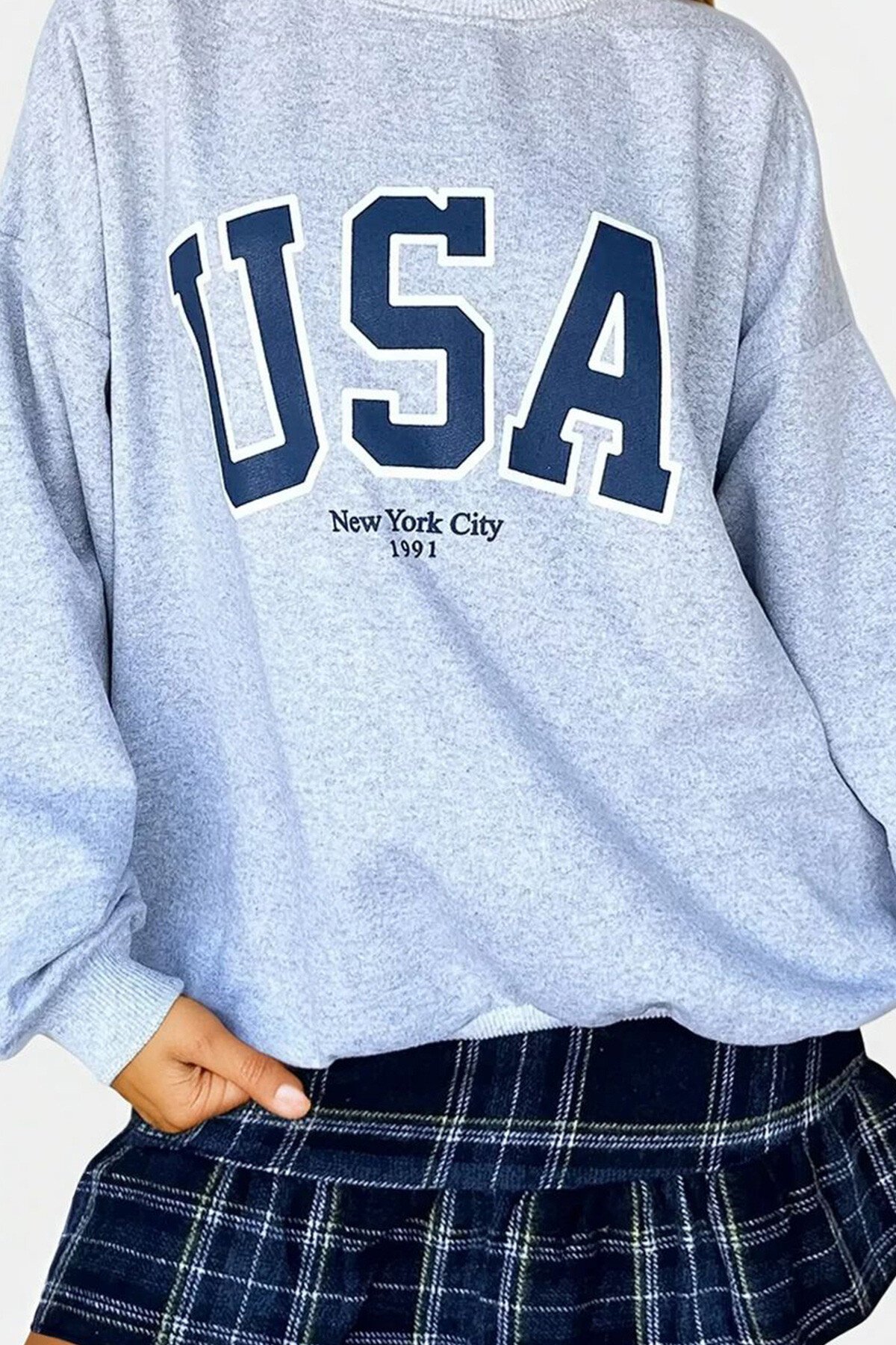 Gri Bisiklet Yaka İçi Şardonlu Önü Baskılı Oversize Sweatshirt