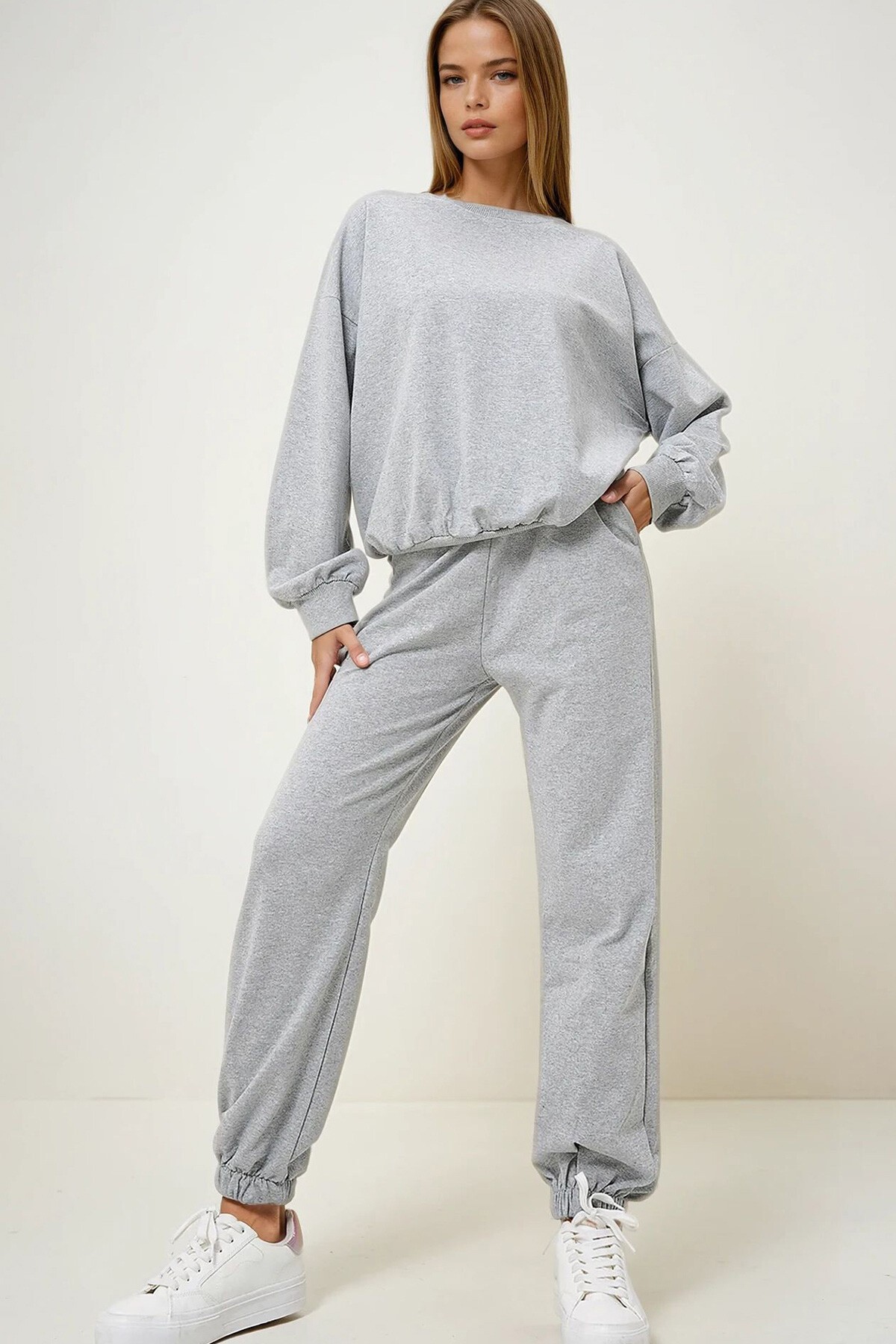 Gri Bisiklet Yaka Mevsimlik İki İplik Eşofman Takım