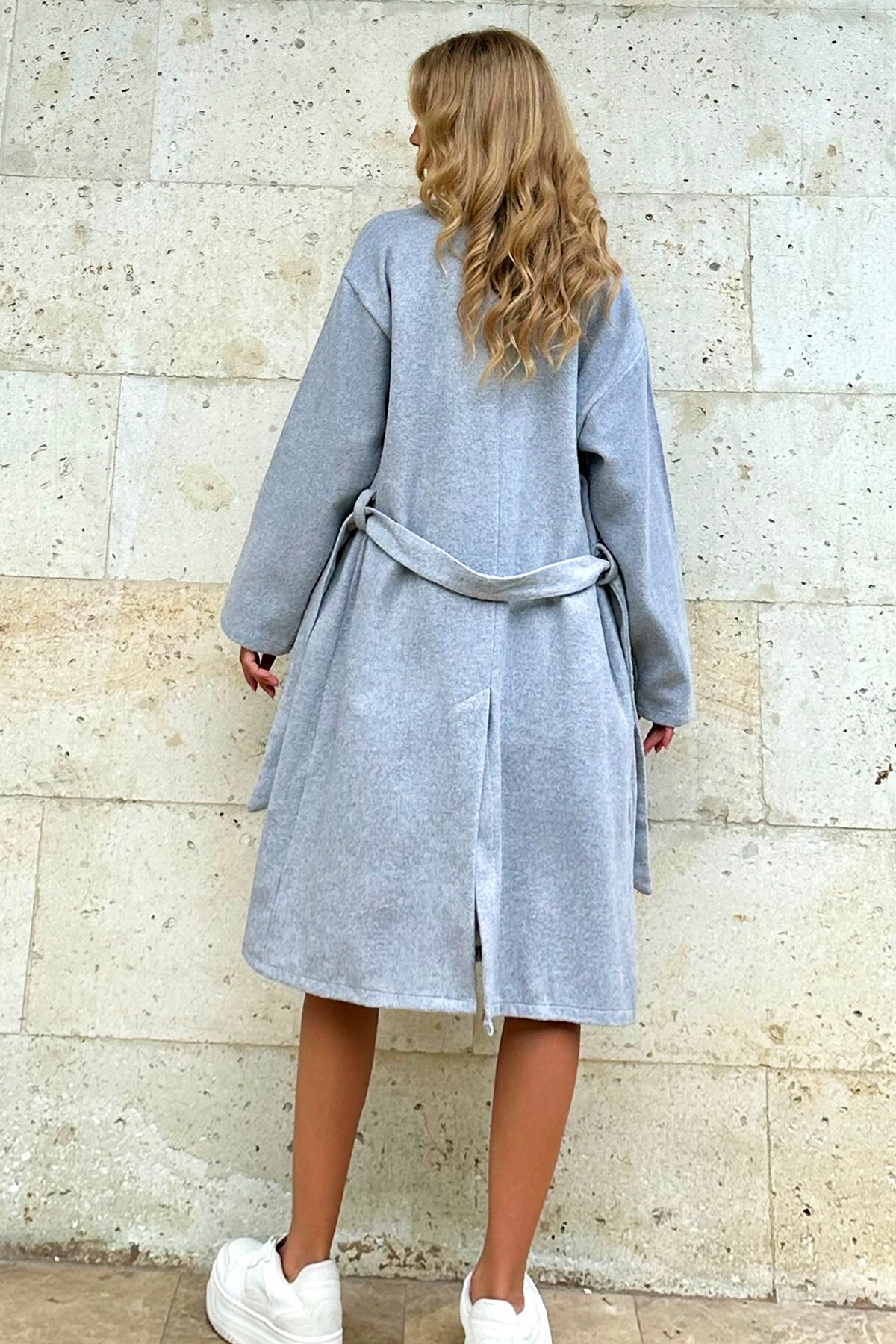 Gri Çift Cepli İçi Astarsız Kendinden Kemerli Kaşe Kaban