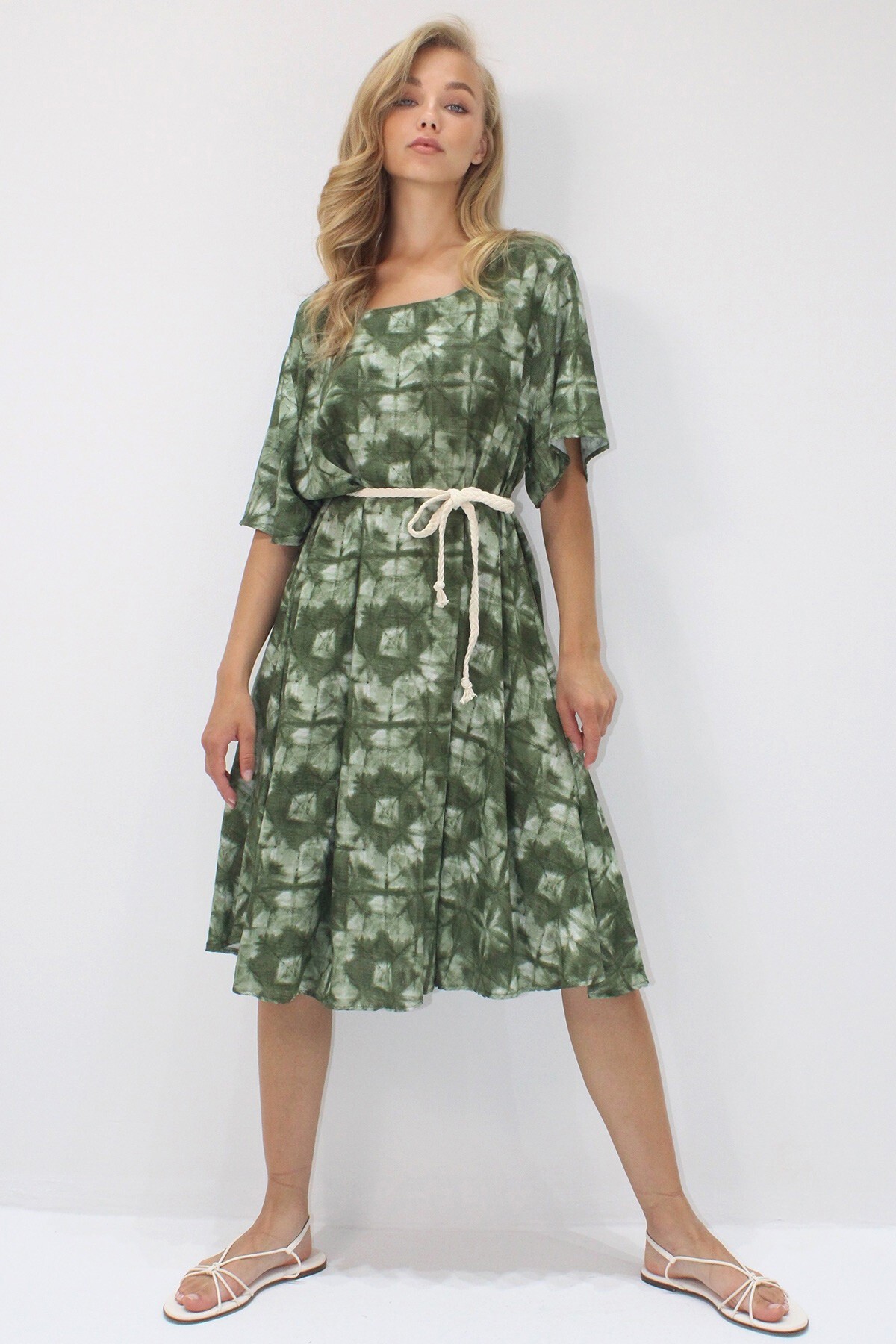 Haki Bisiklet Yaka Desenli Rahat Kalıp Dokuma Viskon Elbise