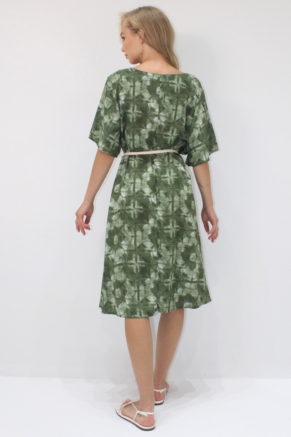 Haki Bisiklet Yaka Desenli Rahat Kalıp Dokuma Viskon Elbise