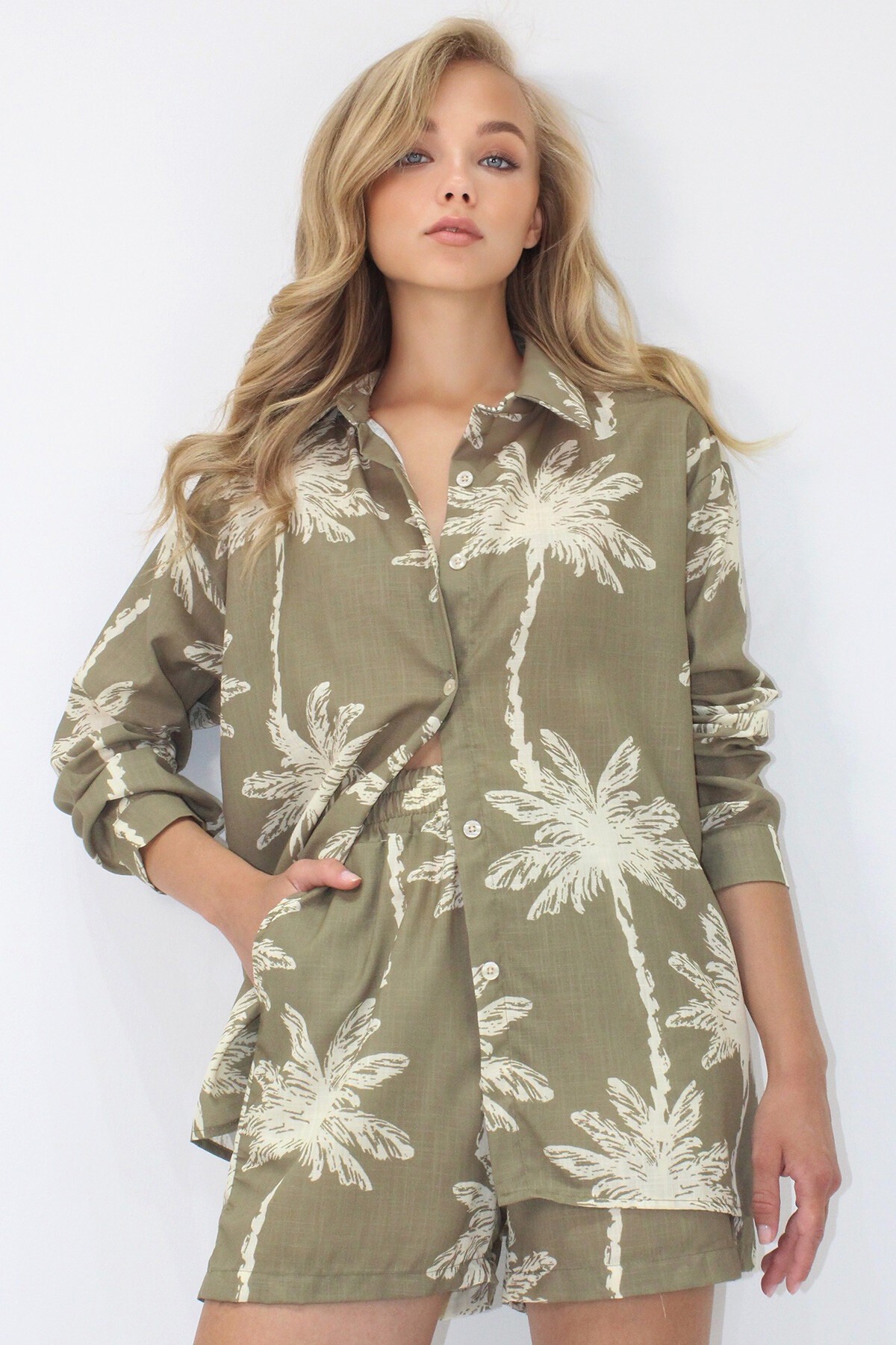 Haki Desenli Flamlı Keten Gömlek Ve Çift Cepli Şort Takım