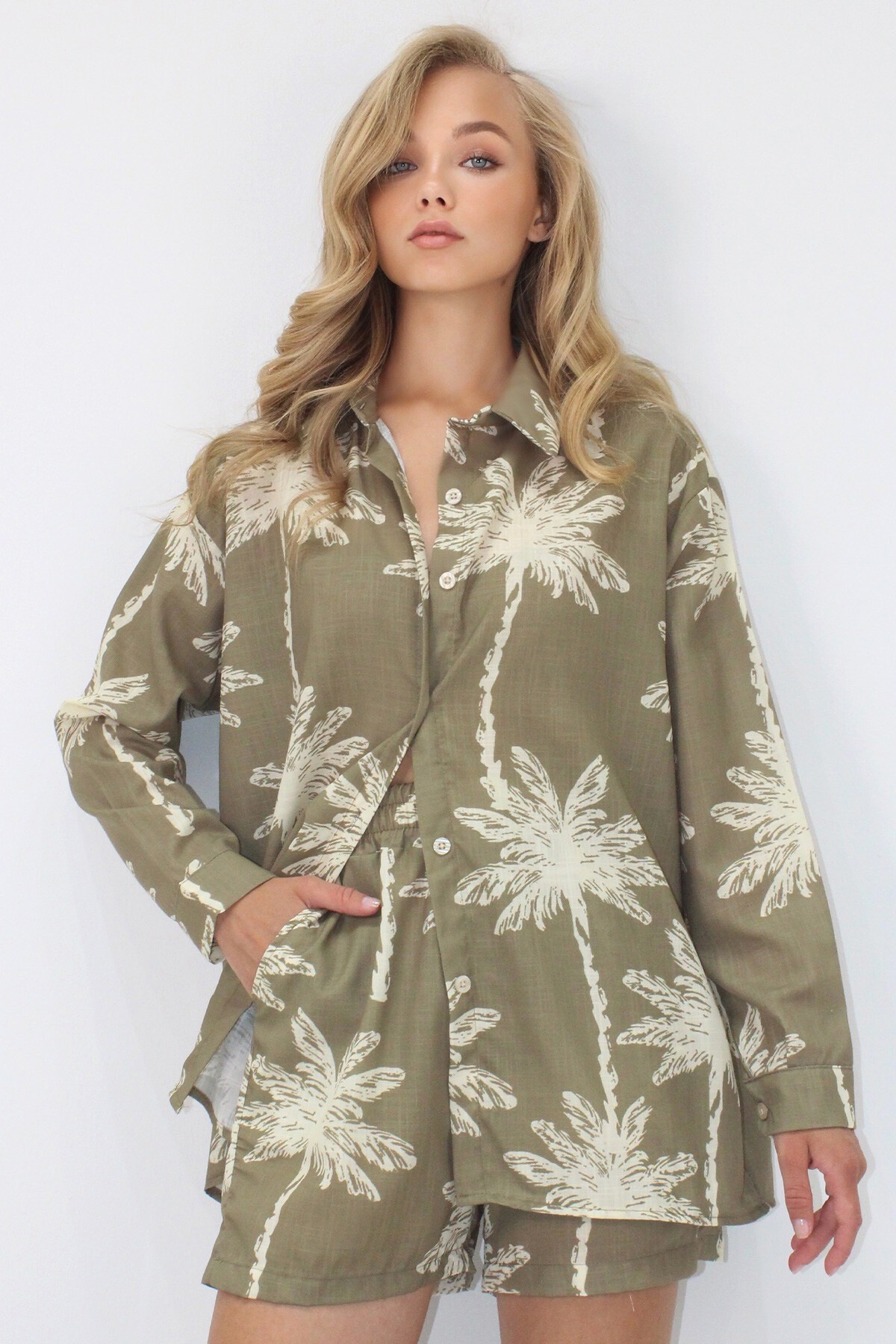 Haki Desenli Flamlı Keten Gömlek Ve Çift Cepli Şort Takım