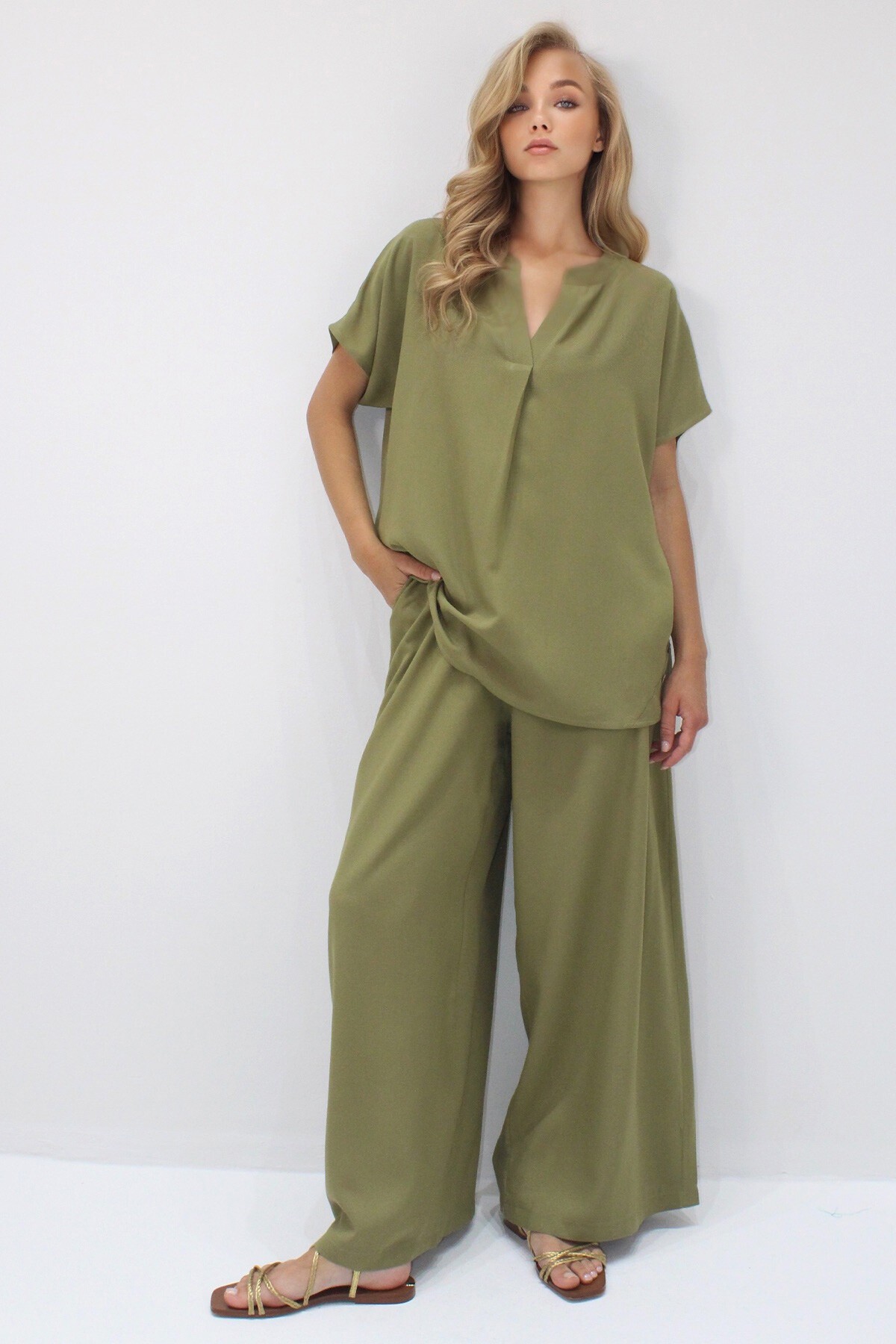 Haki Düğme Detaylı Rahat Kesim Viskon Dokuma İkili Takım