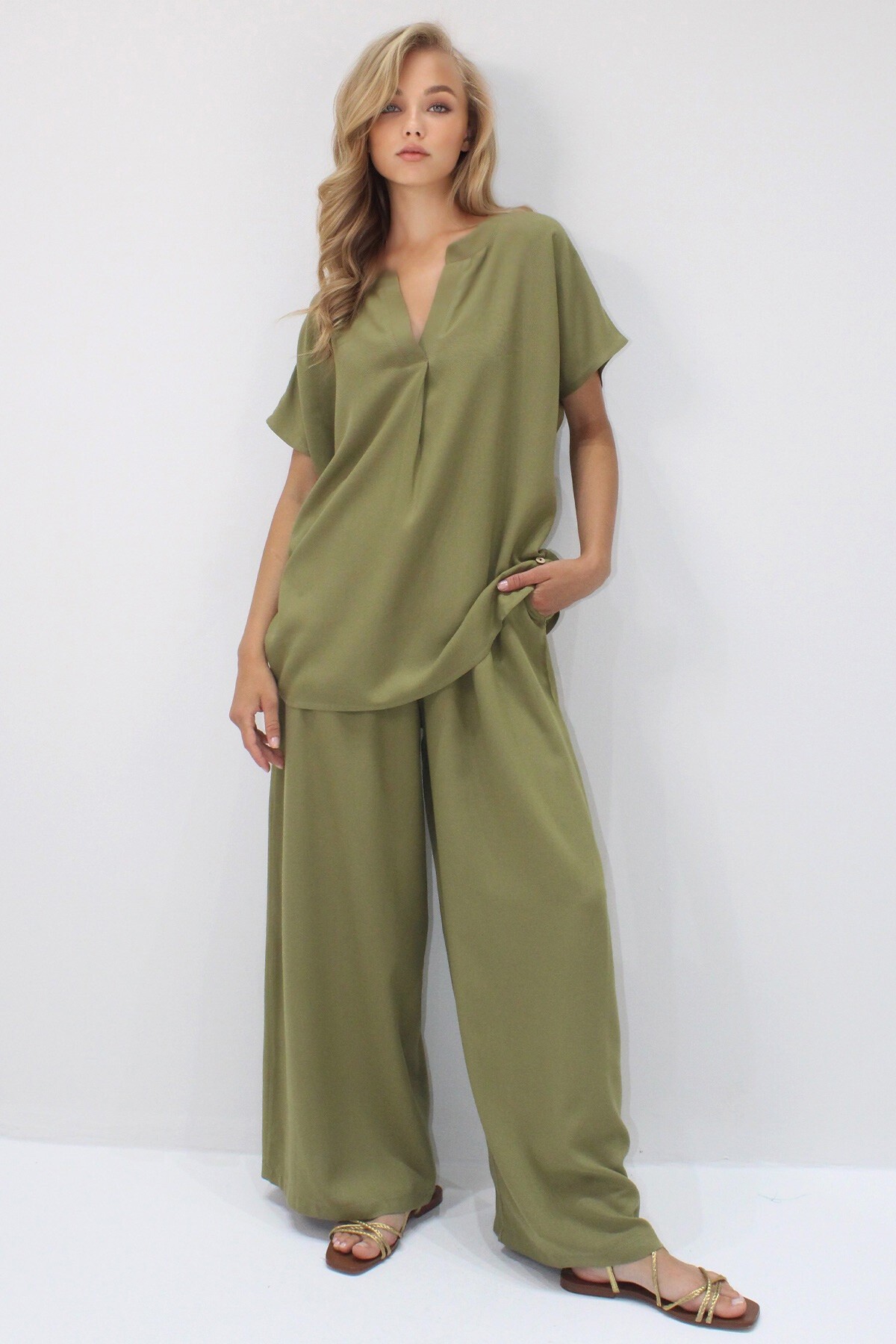 Haki Düğme Detaylı Rahat Kesim Viskon Dokuma İkili Takım