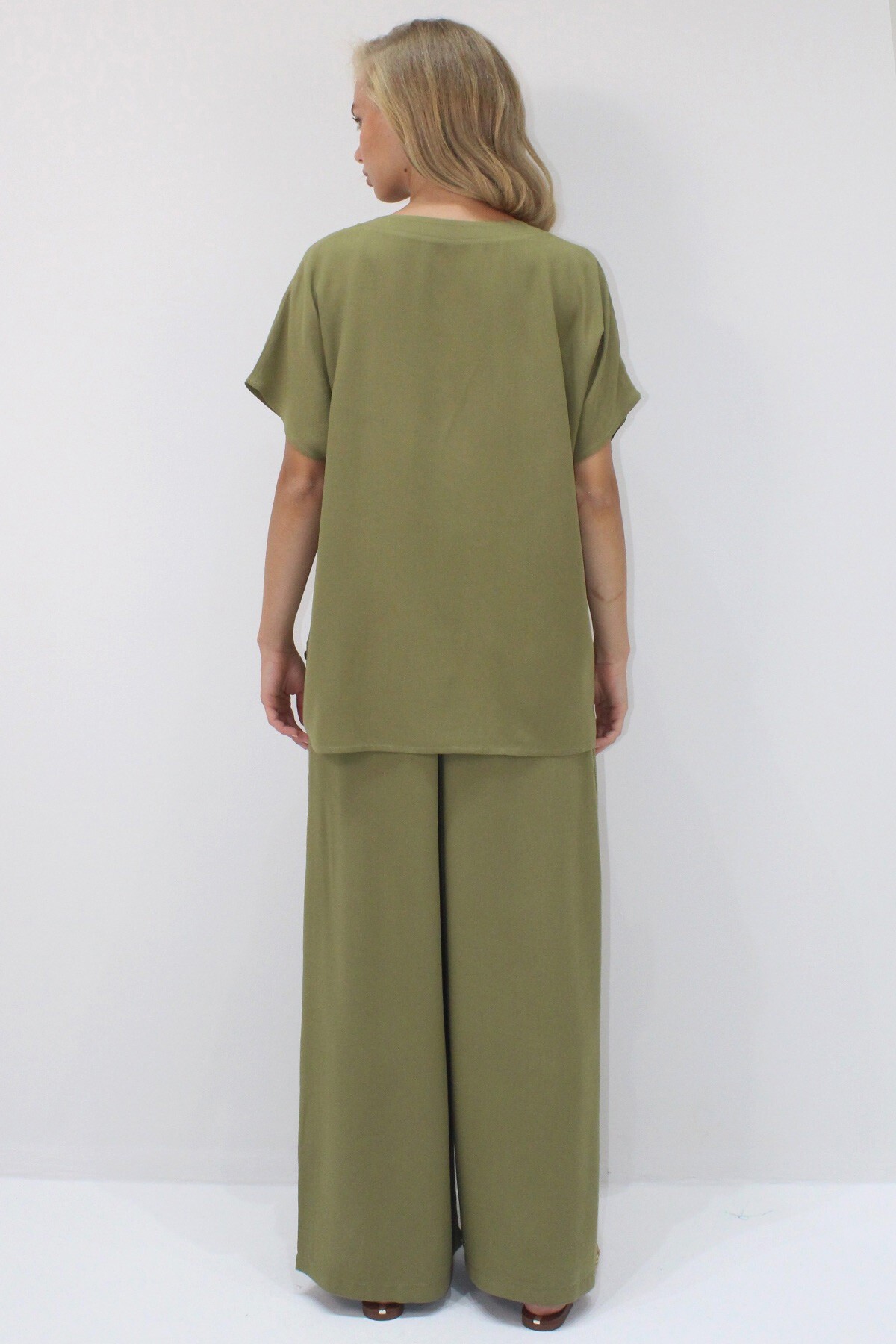Haki Düğme Detaylı Rahat Kesim Viskon Dokuma İkili Takım