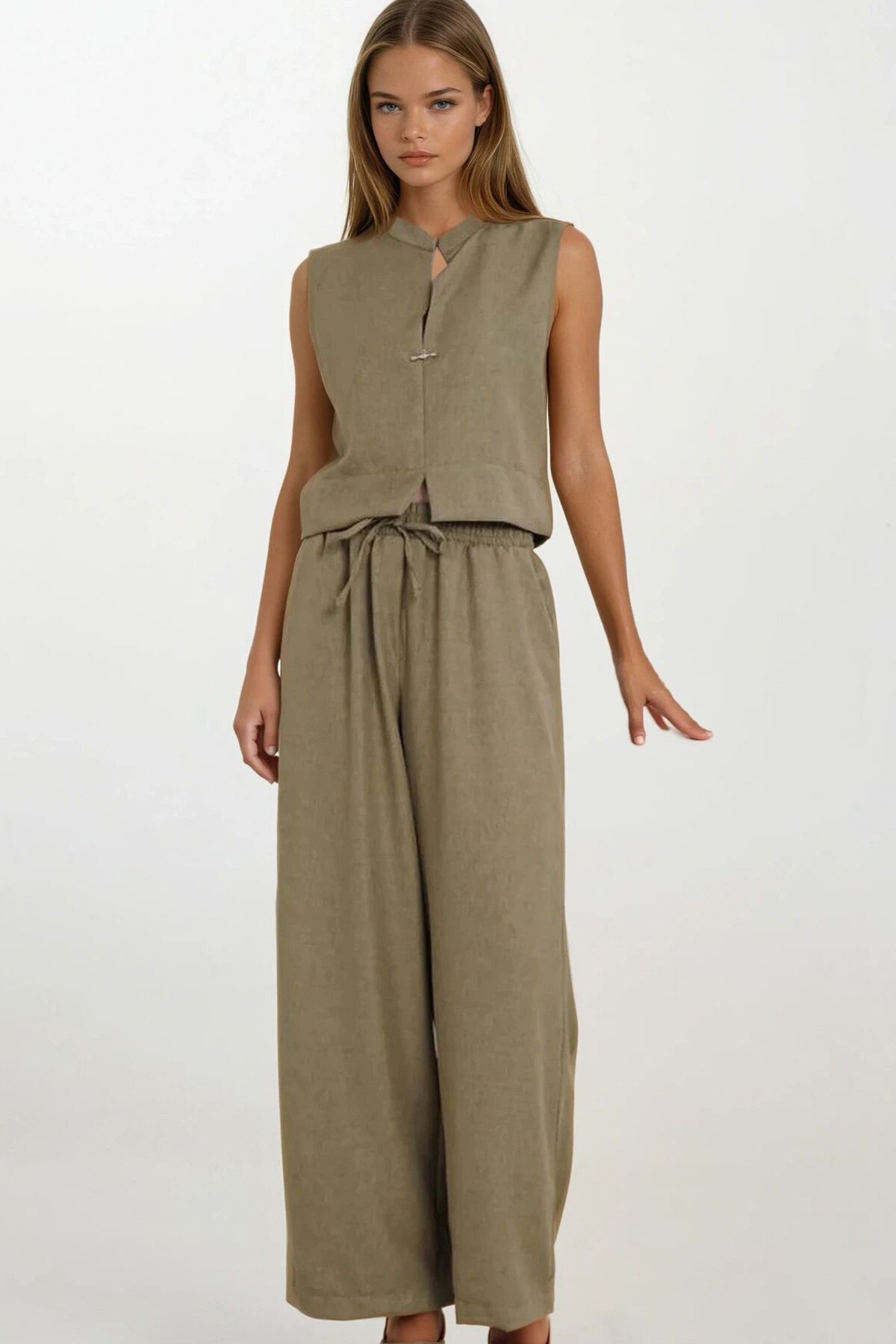 Haki Hakim Yaka Aksesuar Kapamalı Bluz Ve Bağcıklı Palazzo Pantolon Takım