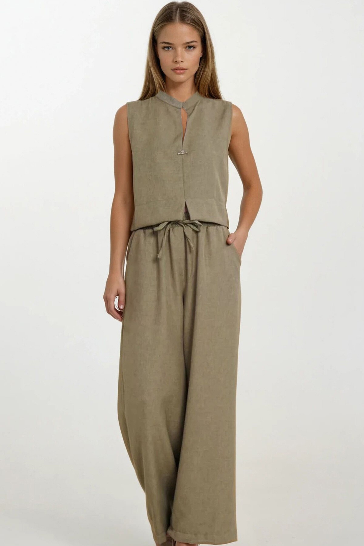 Haki Hakim Yaka Aksesuar Kapamalı Bluz Ve Bağcıklı Palazzo Pantolon Takım