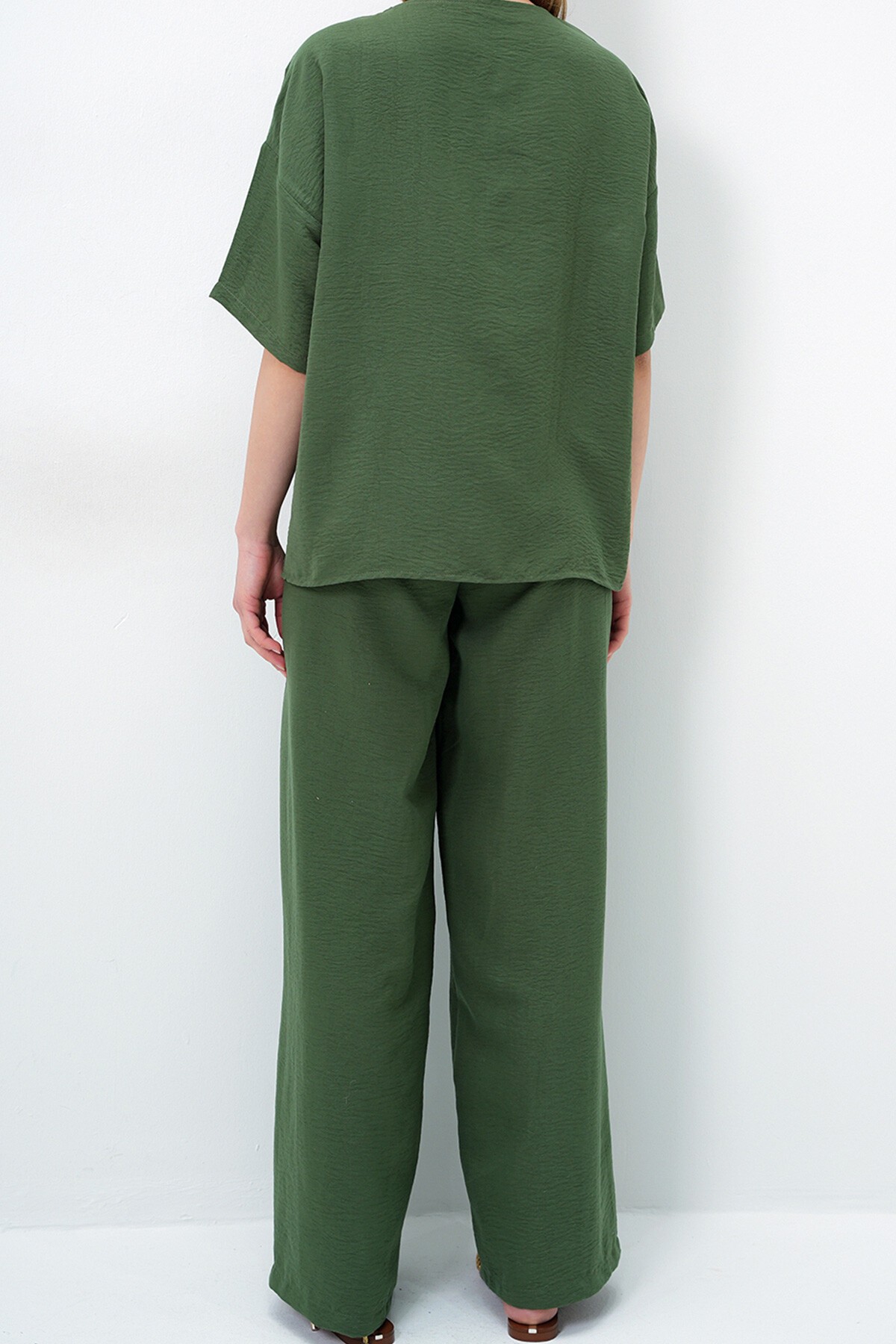 Haki V Yaka Metal Gold Düğme Detaylı Aerobin Bluz Ve Pantolon Alt Üst Takım