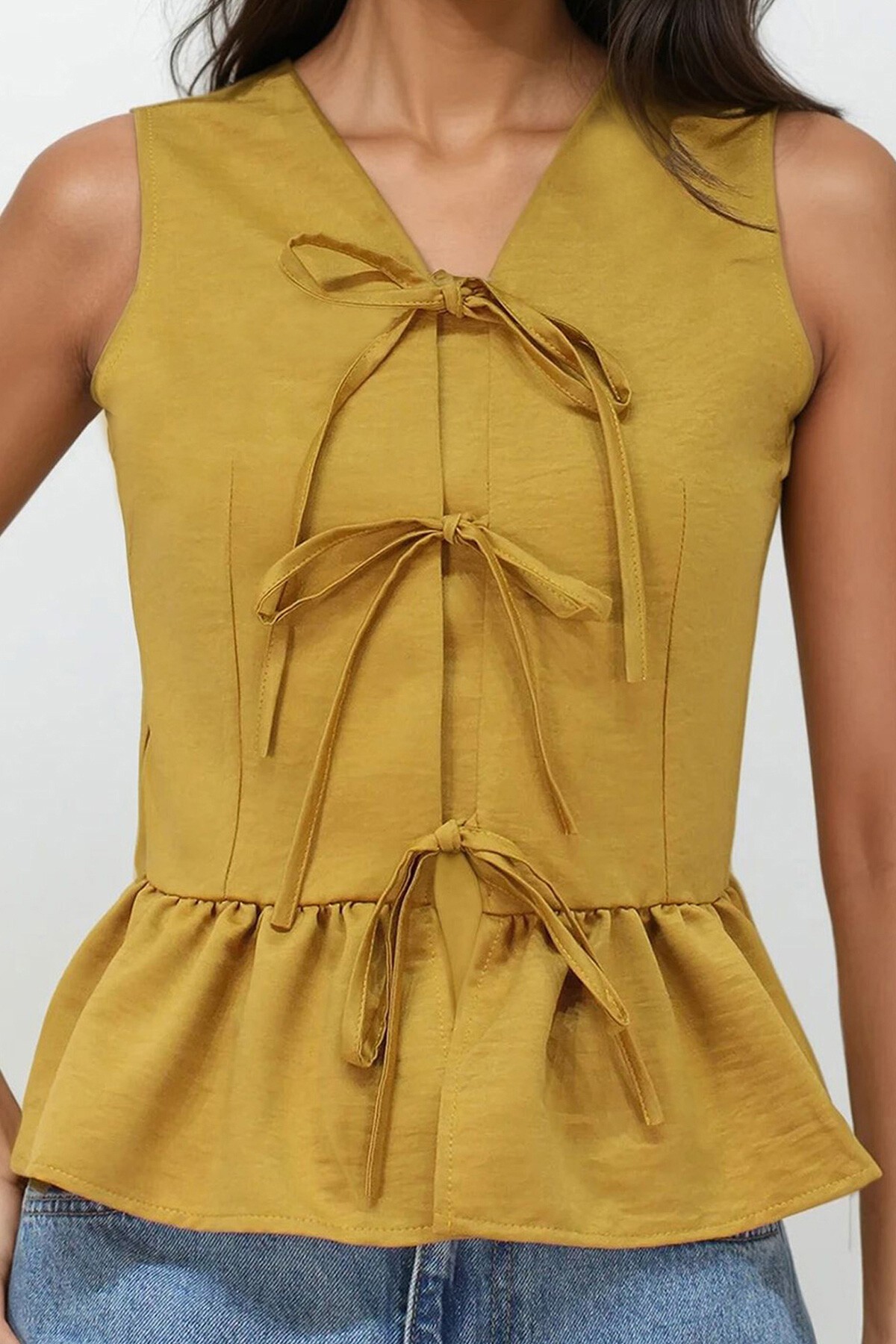 Hardal V Yaka Fiyonk Detaylı Eteği Volanlı Aerobin Bluz