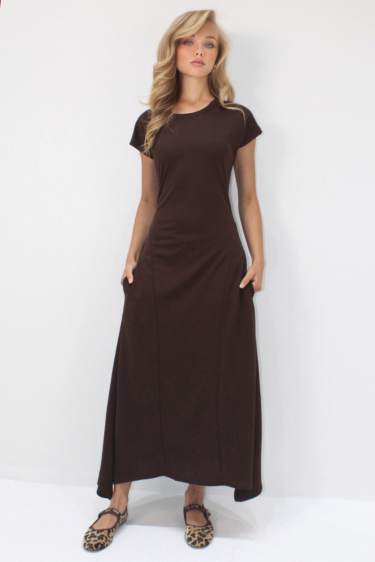 Kahverengi Bisiklet Yaka Çift Cepli Dikiş Detaylı Kolsuz Modal Kumaş  Elbise