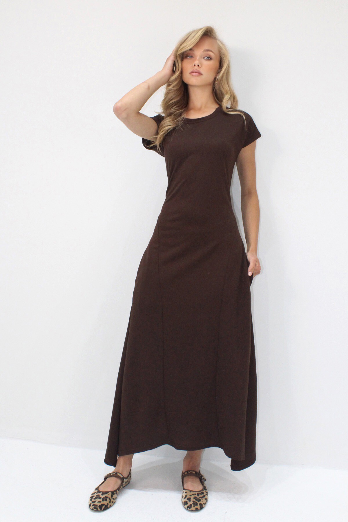 Kahverengi Bisiklet Yaka Çift Cepli Dikiş Detaylı Kolsuz Modal Kumaş  Elbise