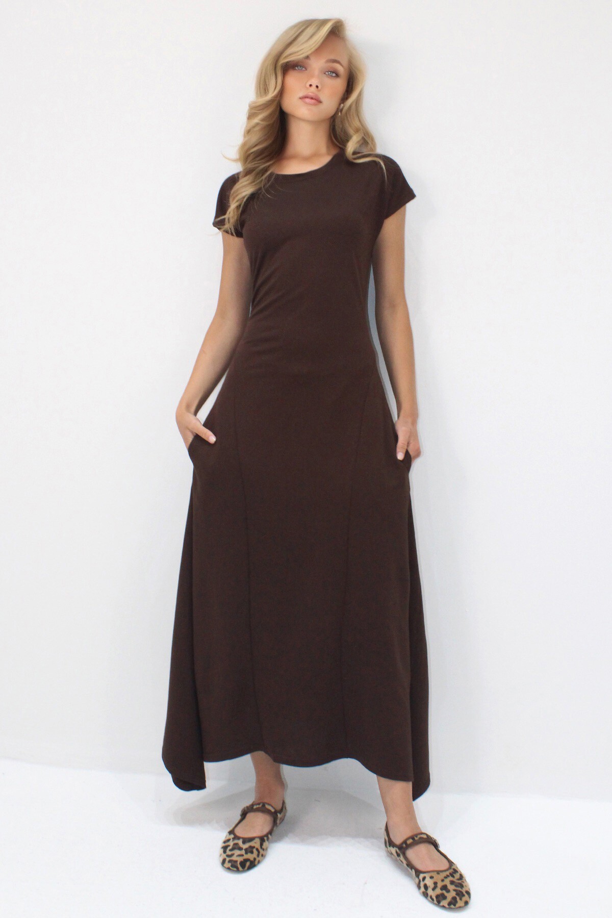 Kahverengi Bisiklet Yaka Çift Cepli Dikiş Detaylı Kolsuz Modal Kumaş  Elbise