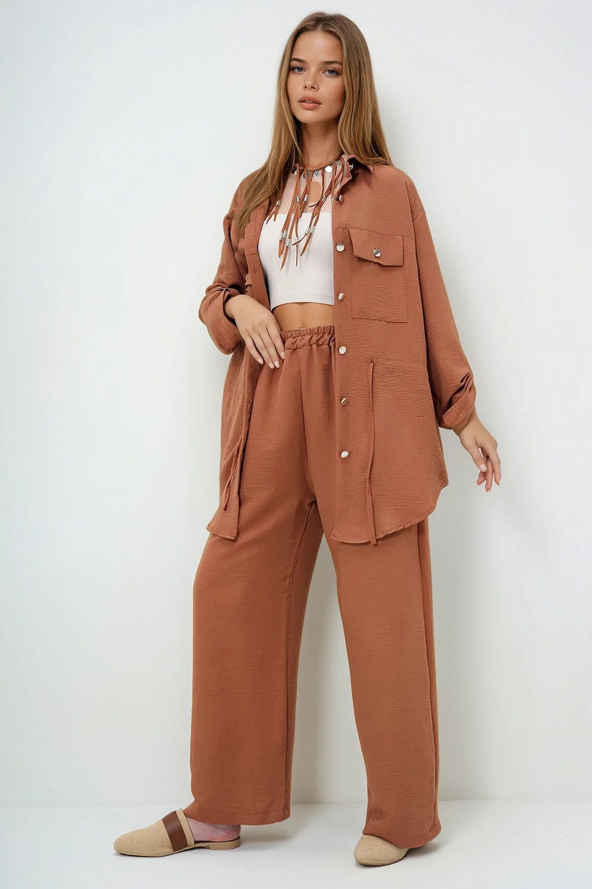 Kahverengi Çift Cepli Safari Ceket Ve Beli Lastikli Wide Leg Aerobin Pantolonlu Takım