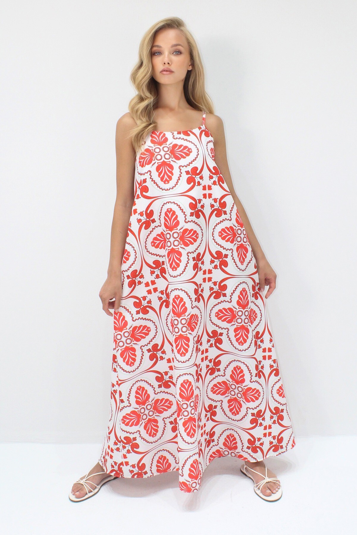 Kırmızı Ayarlanabiliri Askılı Maxi Boy Dokuma Elbise