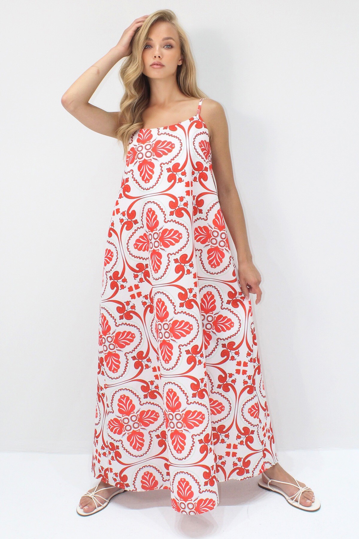 Kırmızı Ayarlanabiliri Askılı Maxi Boy Dokuma Elbise