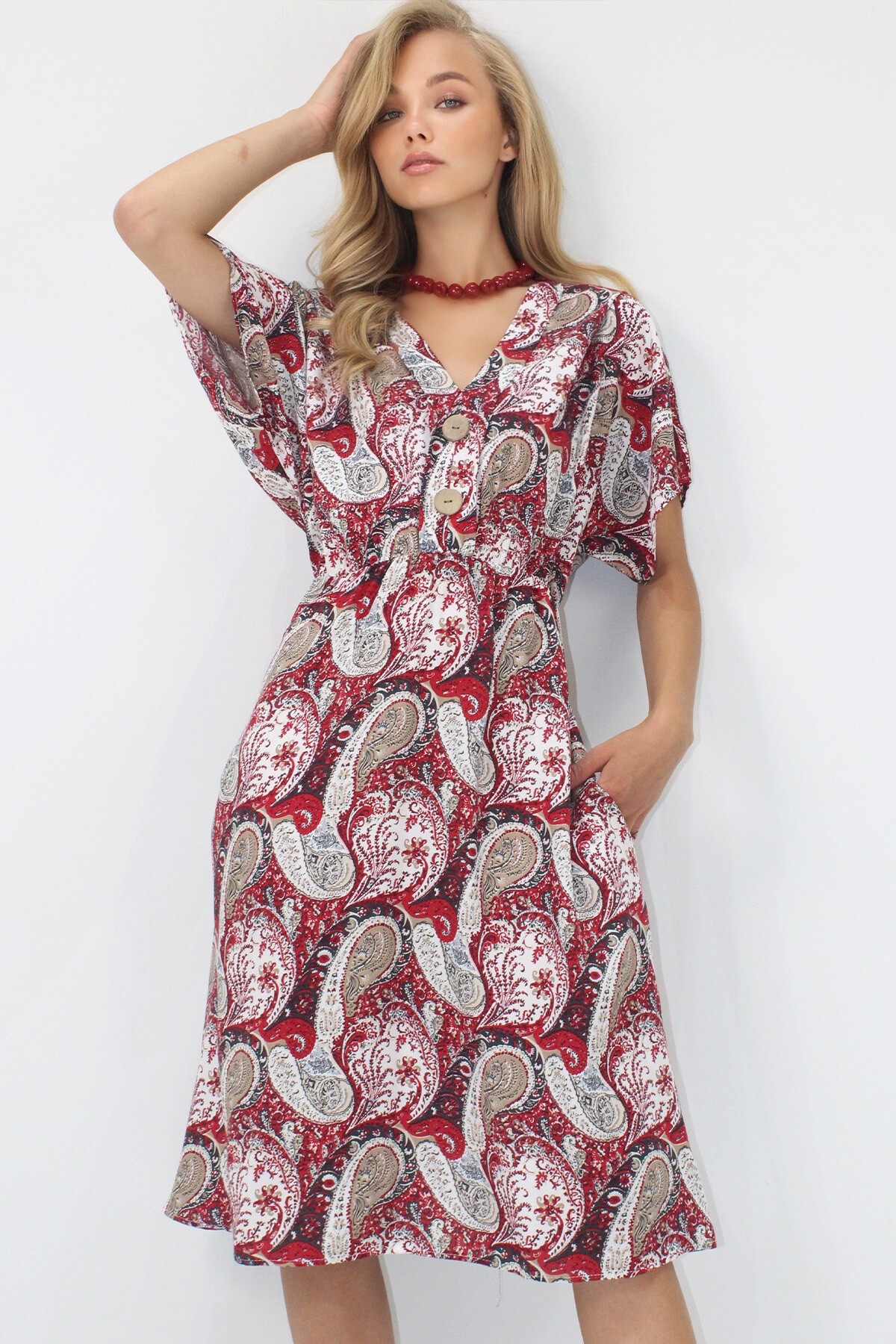 Kırmızı Ön Arka V Yaka Coconut Düğmeli Çift Cepli Desenli Dokuma Viskon Elbise