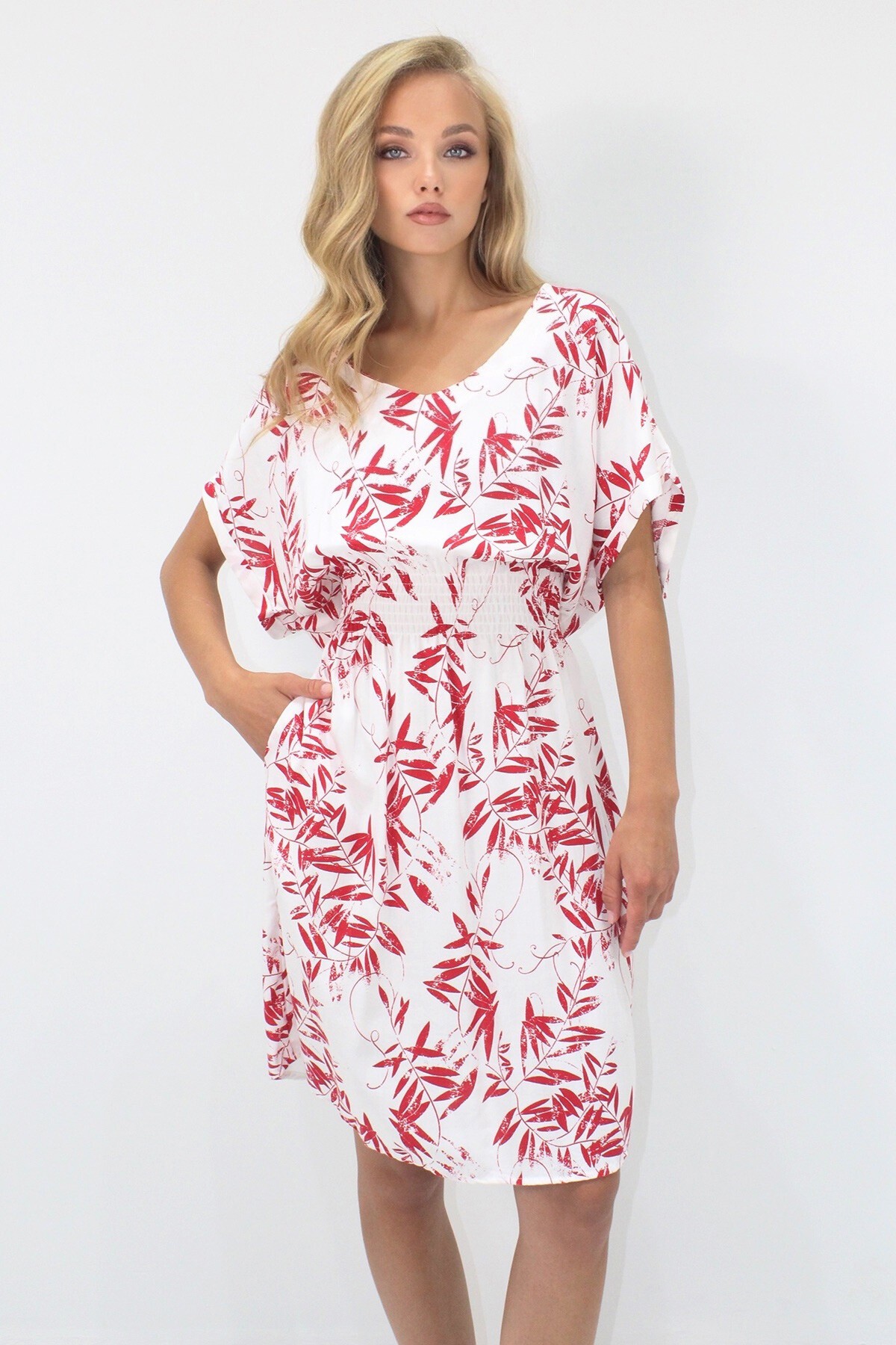 Kırmızı V Yaka Çift Cepli Desenli Beli Gipeli Dokuma Viskon Elbise