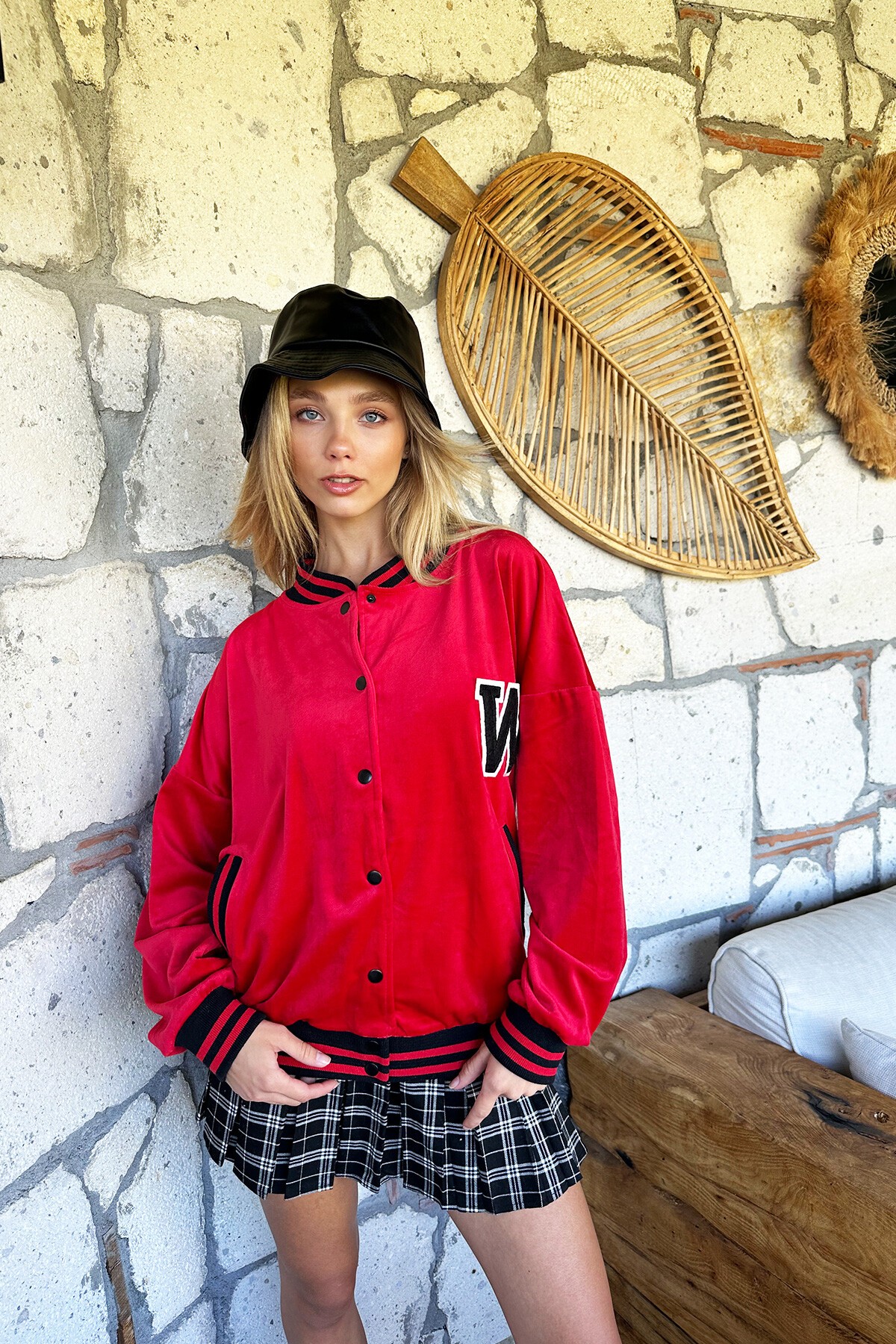 Kırmızı W Nakışlı Ribanalı Kadife Bomber Ceket