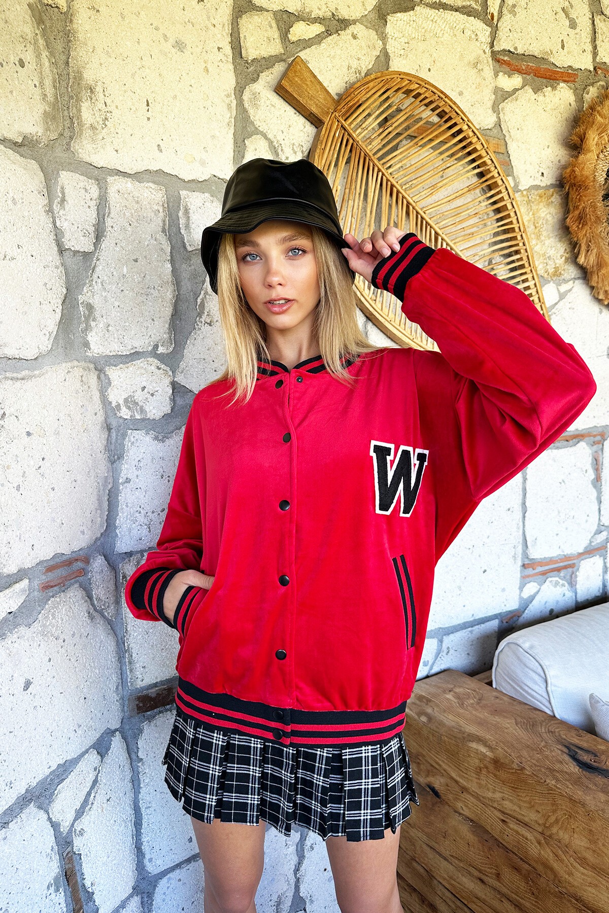 Kırmızı W Nakışlı Ribanalı Kadife Bomber Ceket