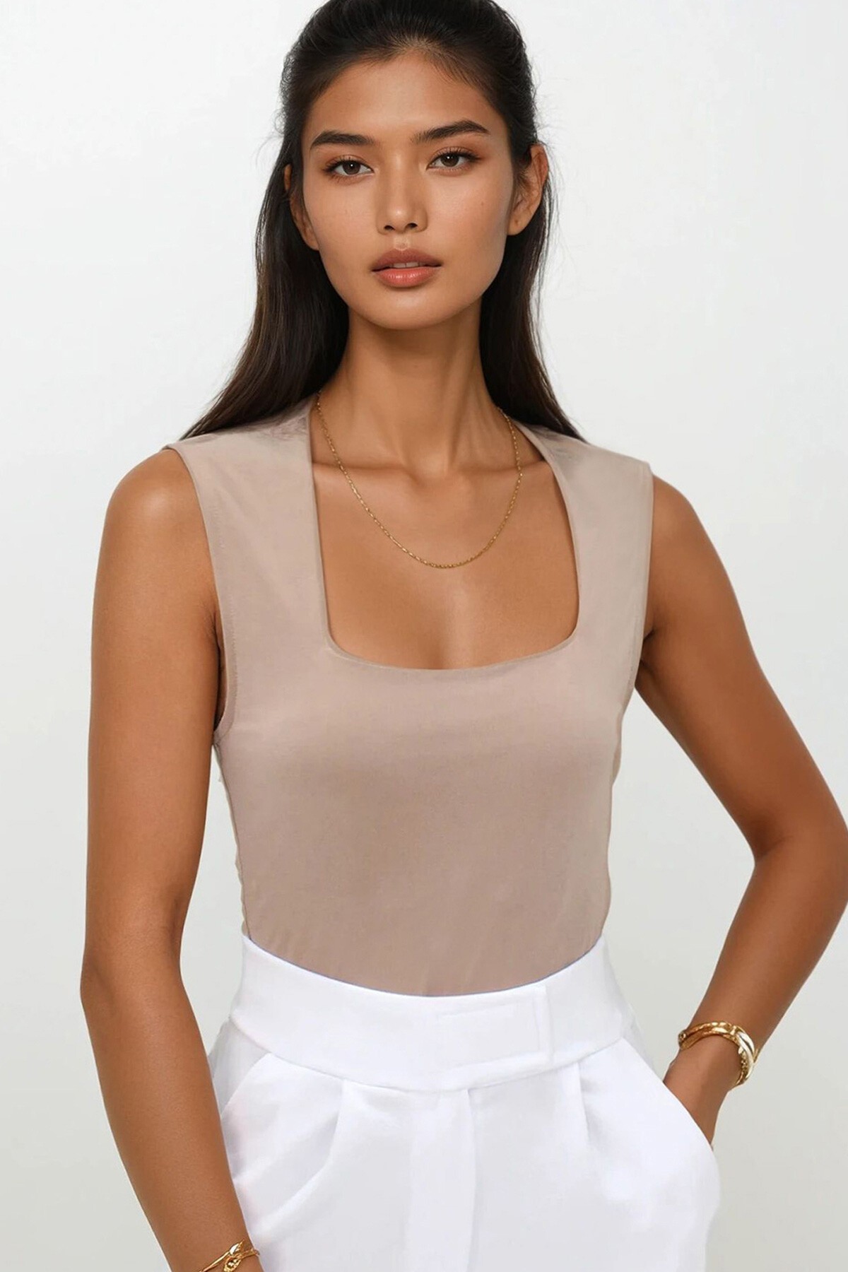 Koyu Bej Kare Yaka Kalın Askılı Sandy Bluz