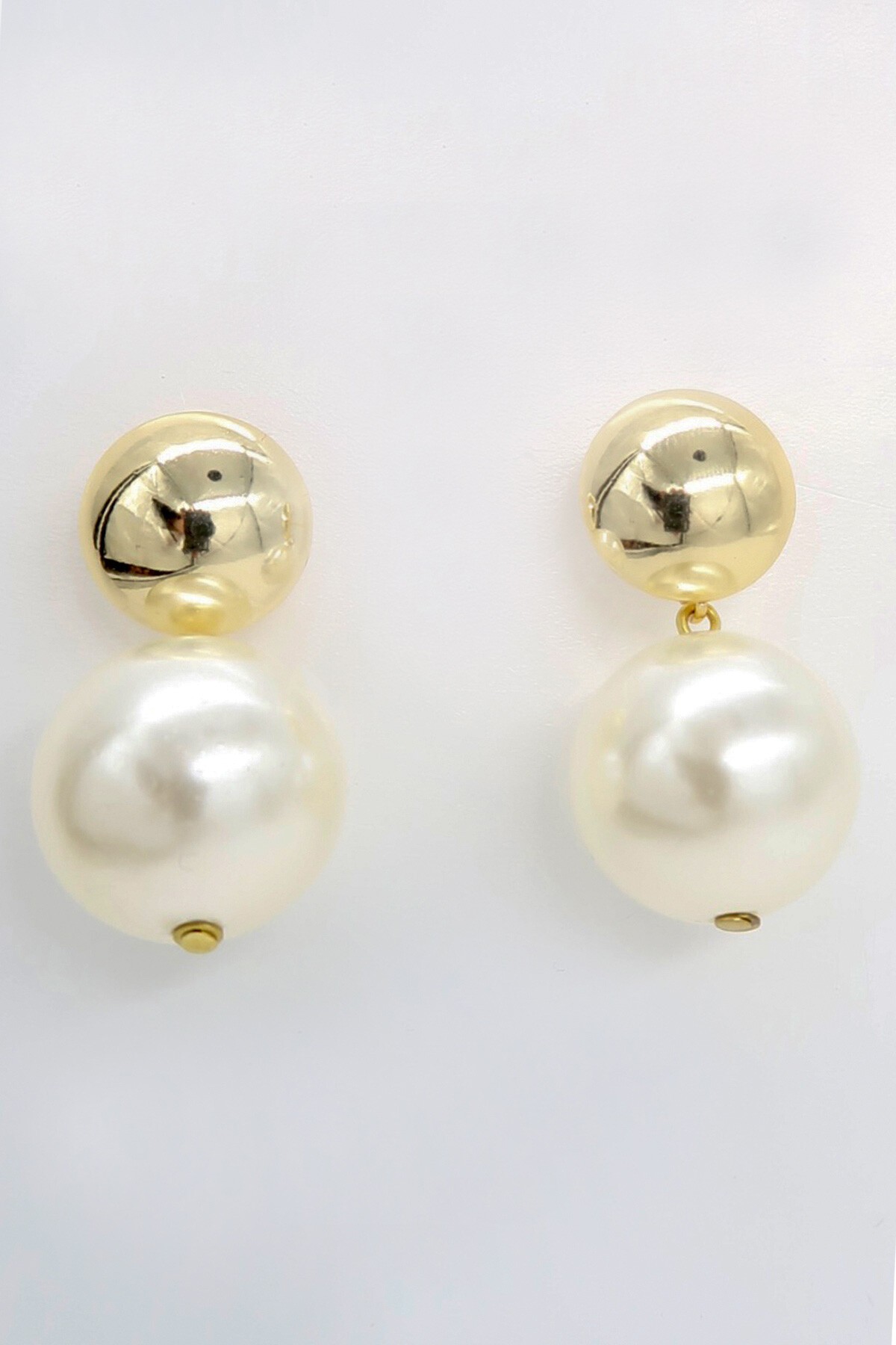 Krem Gold Detaylı Sallantılı İnci Küpe