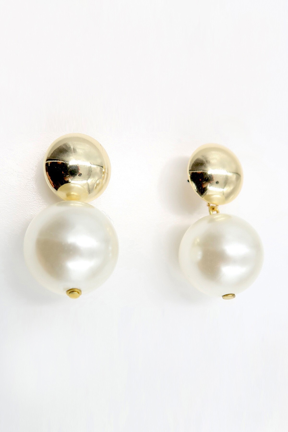 Krem Gold Detaylı Sallantılı İnci Küpe