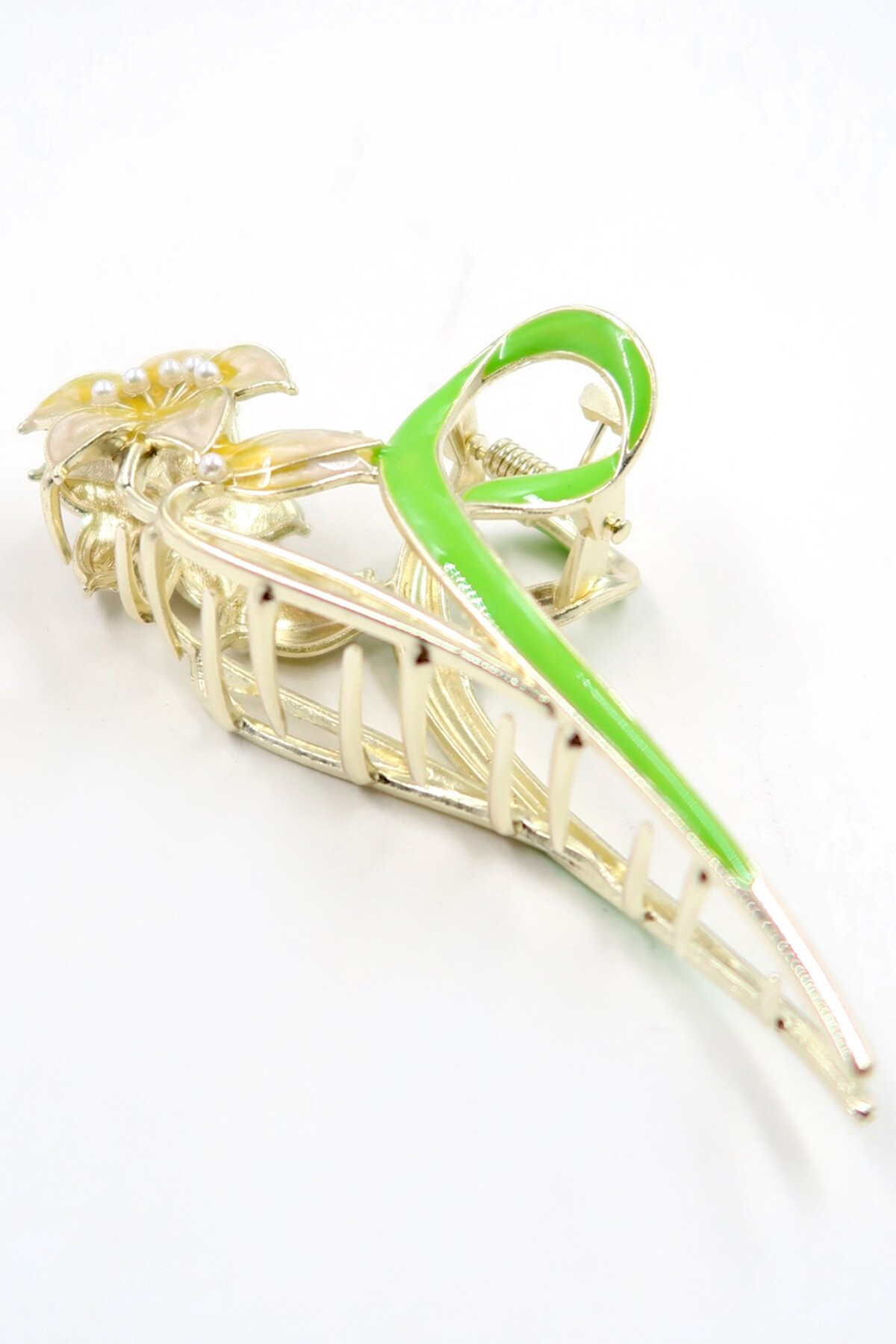 Krem Kabartmalı Mineli Çiçek Motifli Mini İncili Saç Tokası