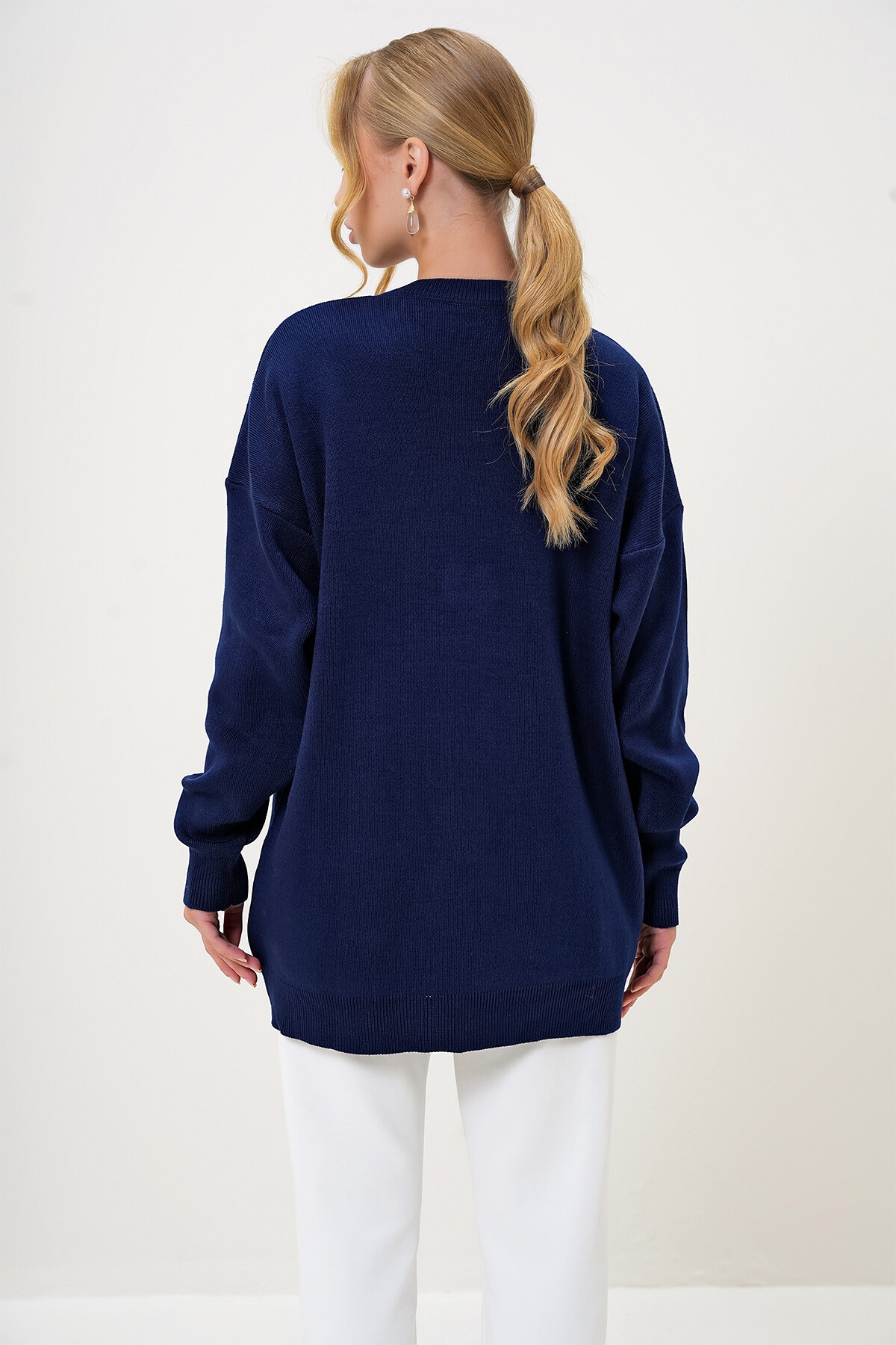 Lacivert Bisiklet Yaka Kalp İşlemeli Oversize Triko Kazak