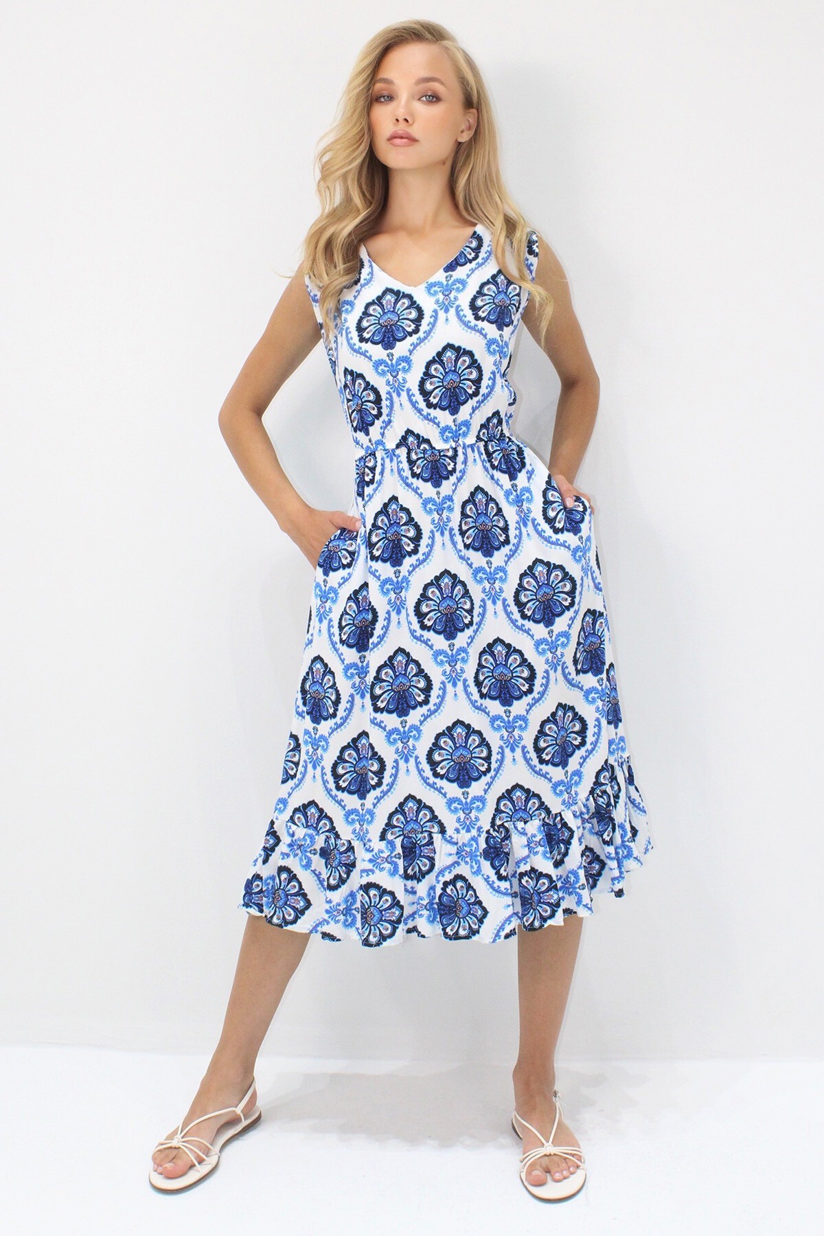 Lacivert Ön Arka V Yaka Desenli Eteği Volanlı Midi Boy Dokuma Viskon Elbise