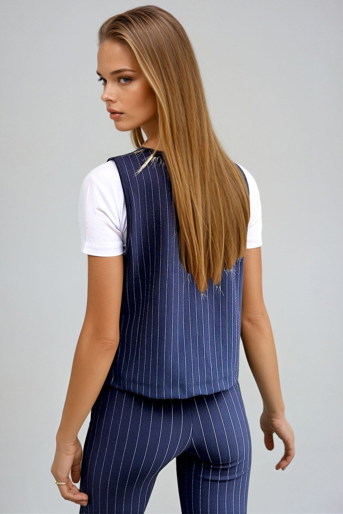 Lacivert Önü Agraflı Yelek