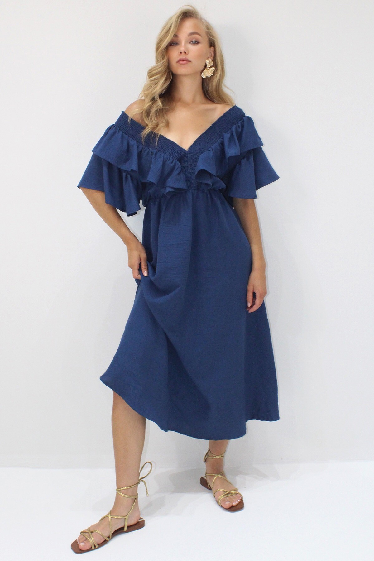 Lacivert Yakası Gipeli Ve Volanlı Beli Midiboy Dokuma Elbise