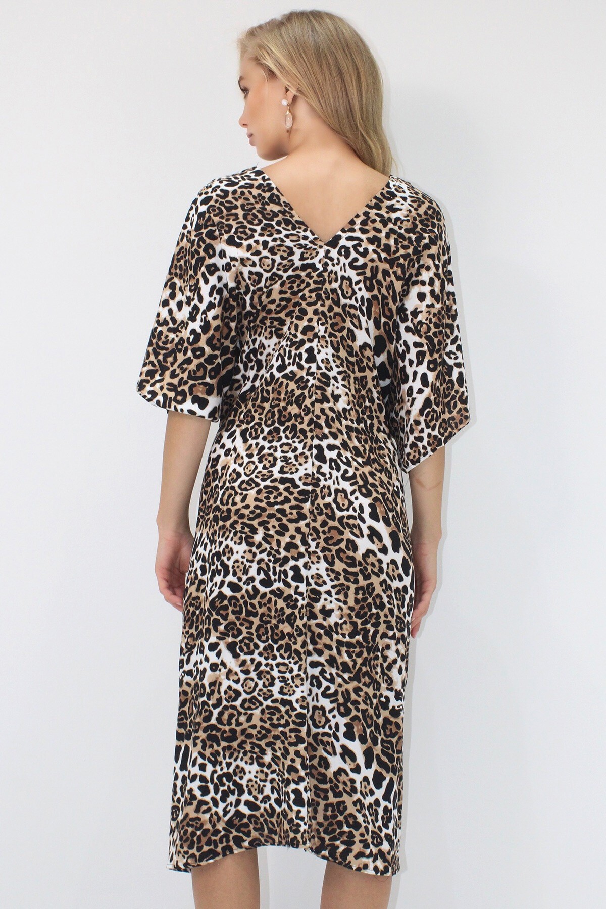 Leopar Ön Arka V Yaka Coconut Düğmeli Çift Cepli Desenli Dokuma Viskon Elbise