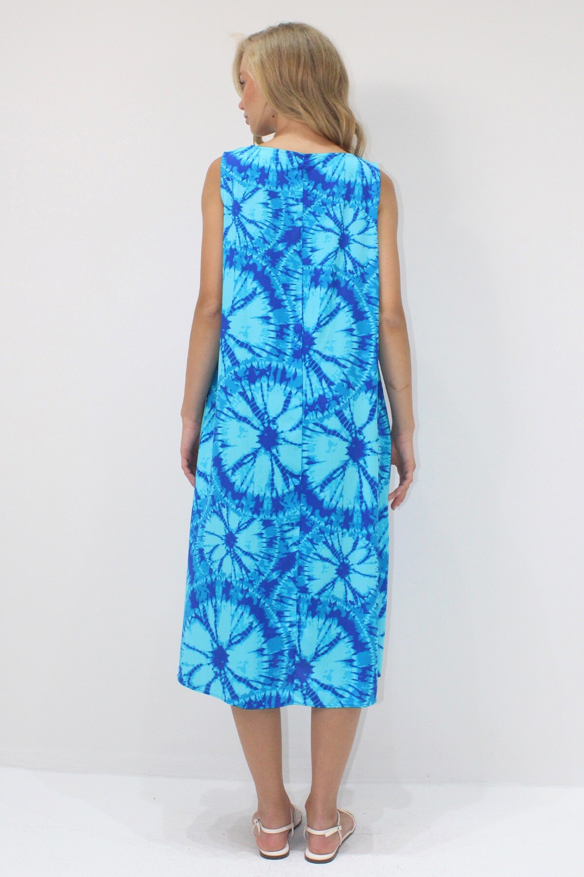 Mavi Bisiklet Yaka Çift Cepli Batik Desenli A Form Midi Boy Dokuma Viskon Elbise