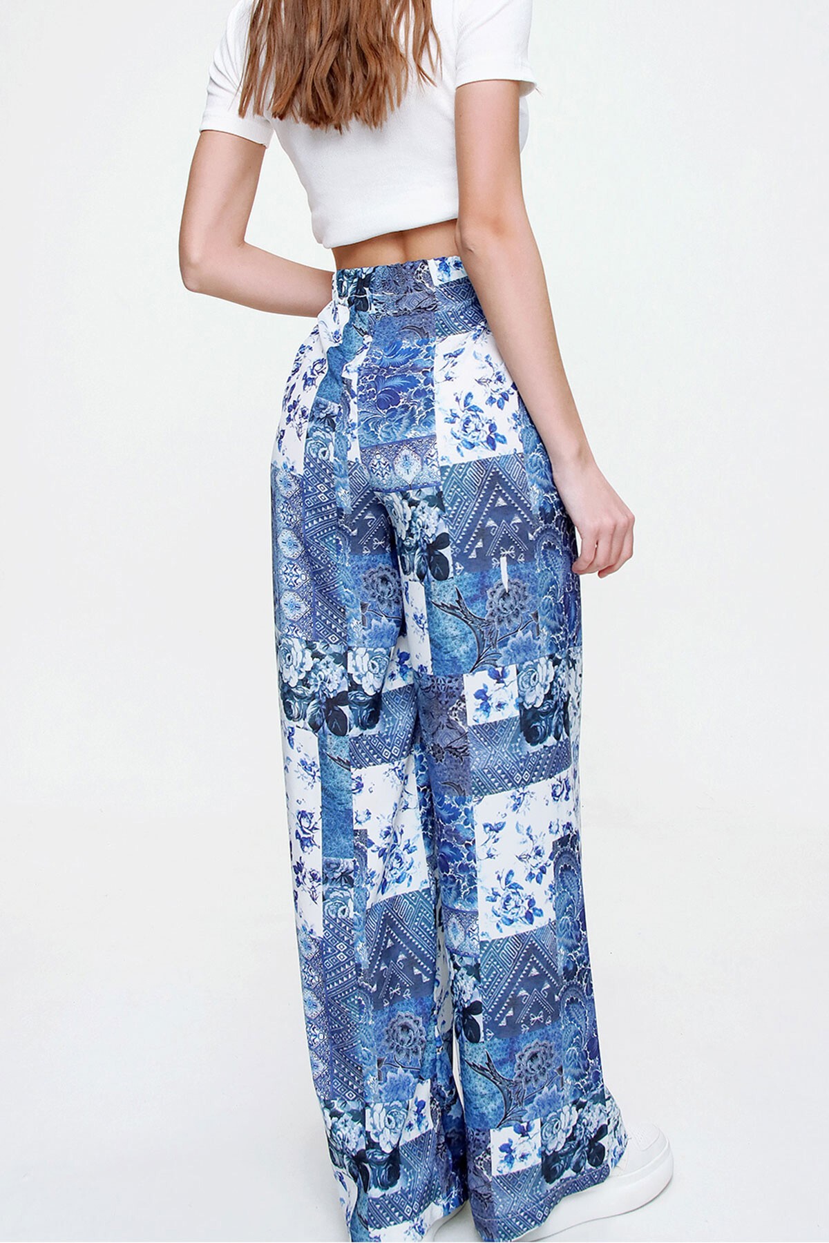 Mavi Desenli Rahat Kesim Pantolon