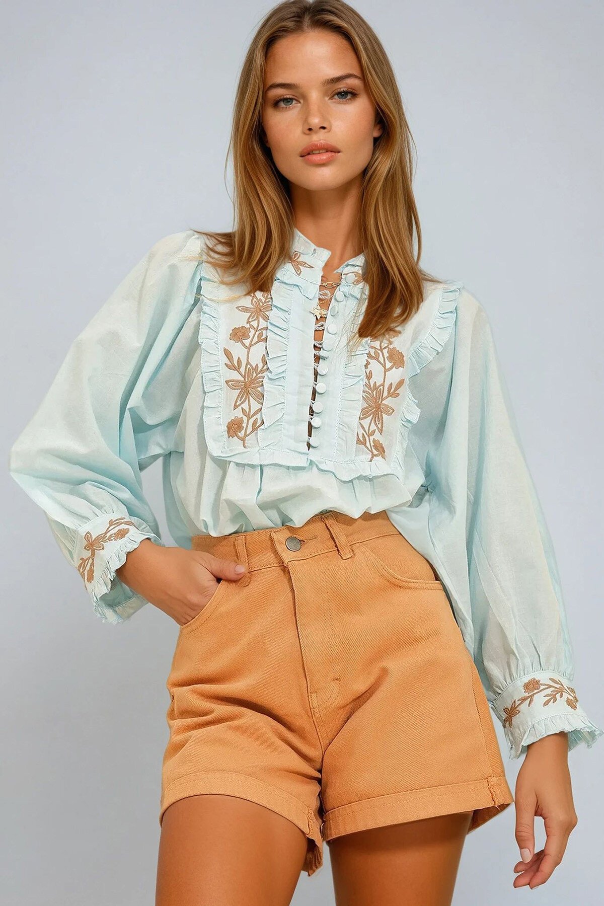 Mavi Dik Yaka Nakışlı Dokuma Bluz