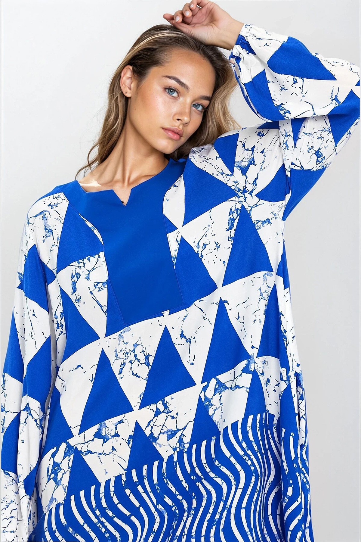 Mavi Kolları Lastikli Çift Cepli Büyük Beden Elbise