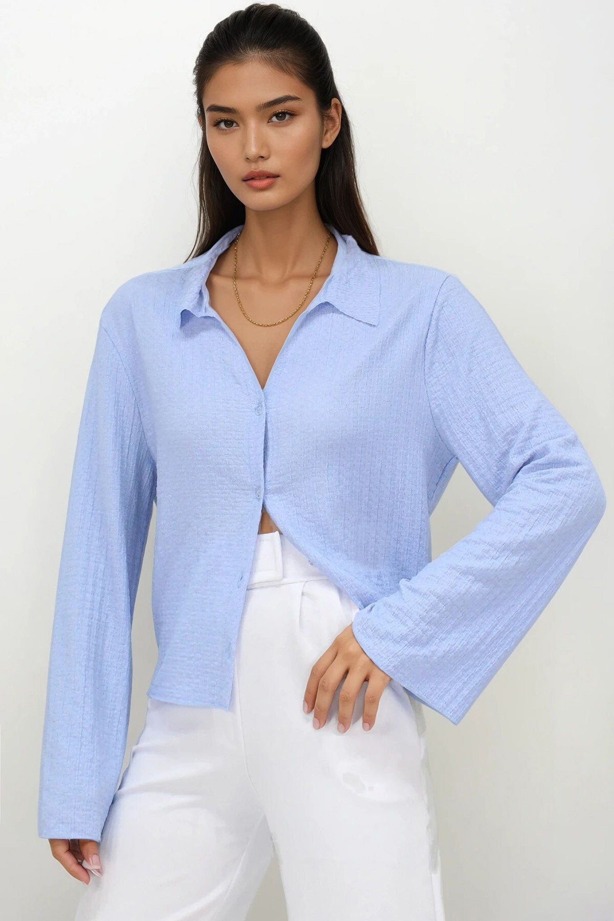 Mavi V Yaka İspanyol Kollu Gofre Kumaş Yazlık Gömlek