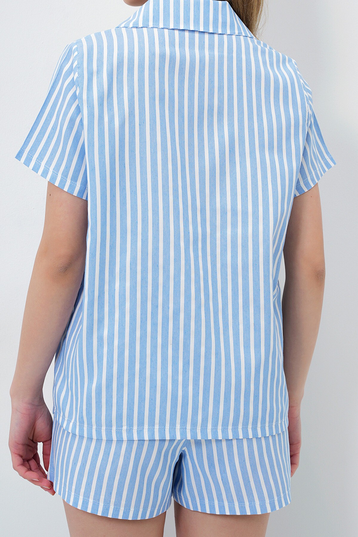 Mavi Yazlık Pamuk Örme Gömlek Ve Şort Pijama Takım