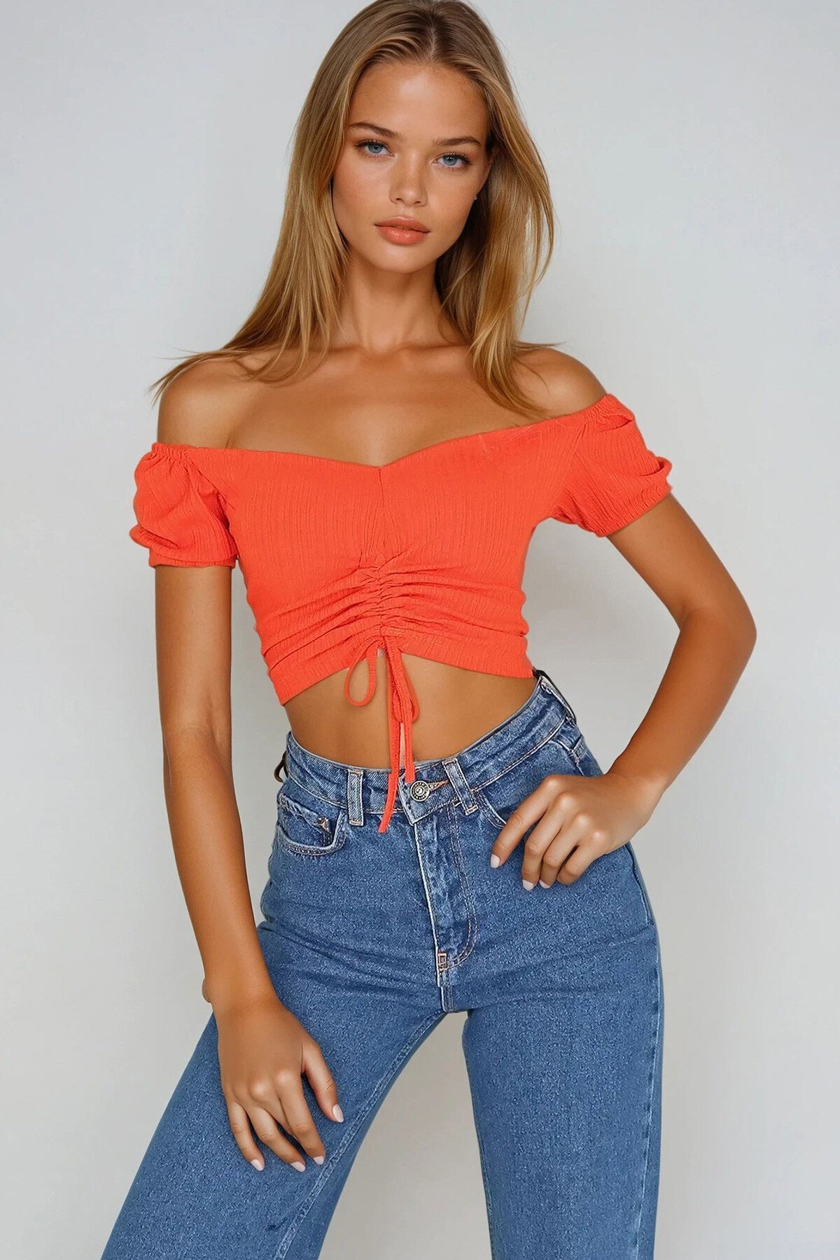 Mercan V Yaka Büzgülü Kısa Kol Crop Bluz