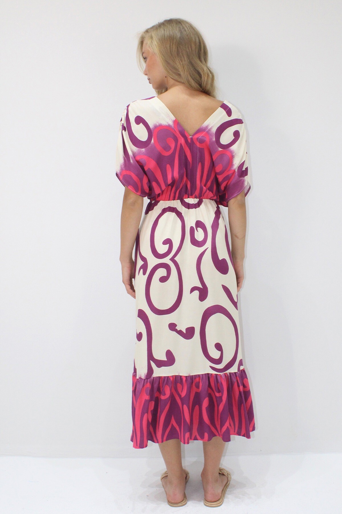 Mürdüm Ön Arka V Yaka Desenli Eteği Volanlı Yazlık Dokuma Elbise