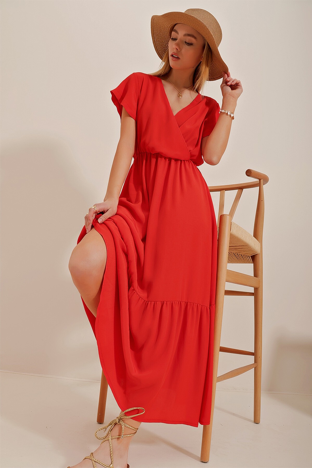 Nar Çiçeği Desenli Kruvaze Maxı Boy Elbise