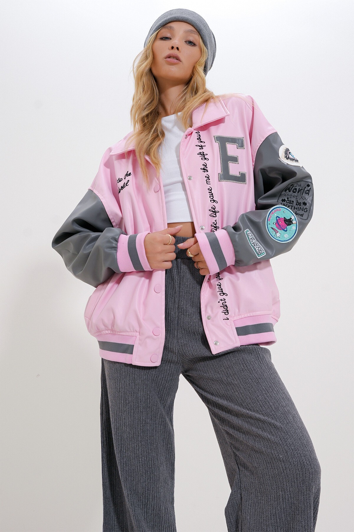 Pembe Çıtçıt Kapamalı Oversize Ceket