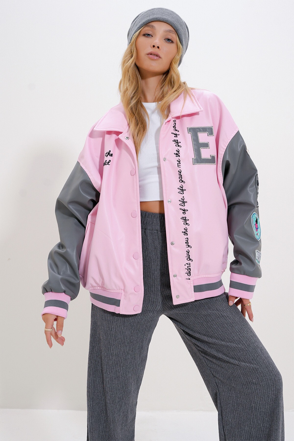 Pembe Çıtçıt Kapamalı Oversize Ceket