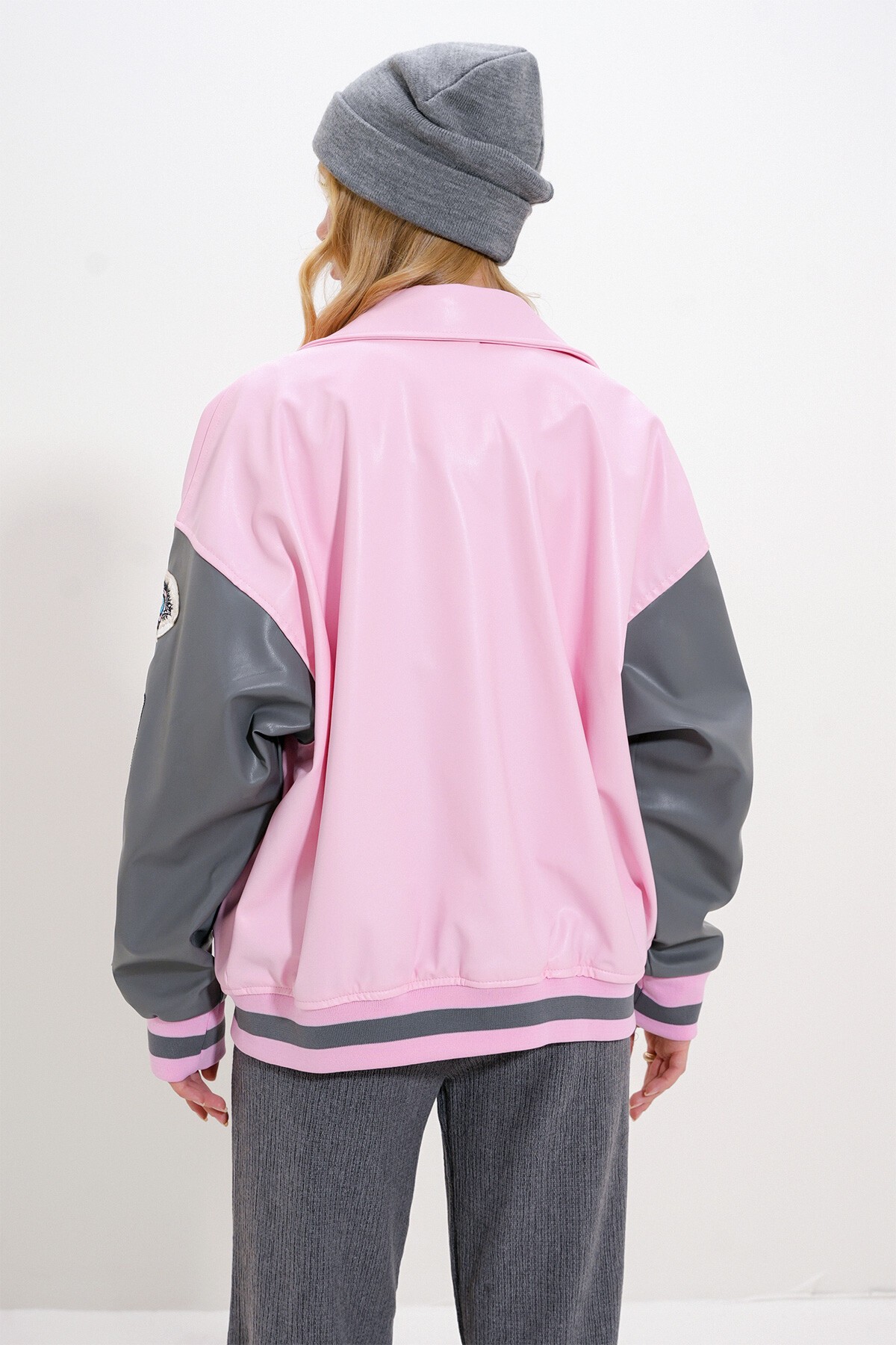 Pembe Çıtçıt Kapamalı Oversize Ceket