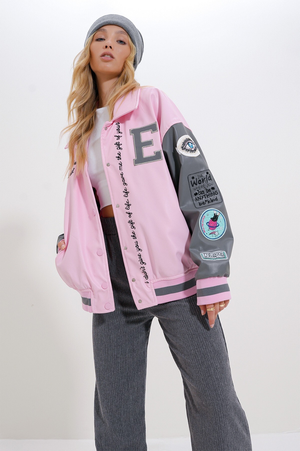 Pembe Çıtçıt Kapamalı Oversize Ceket